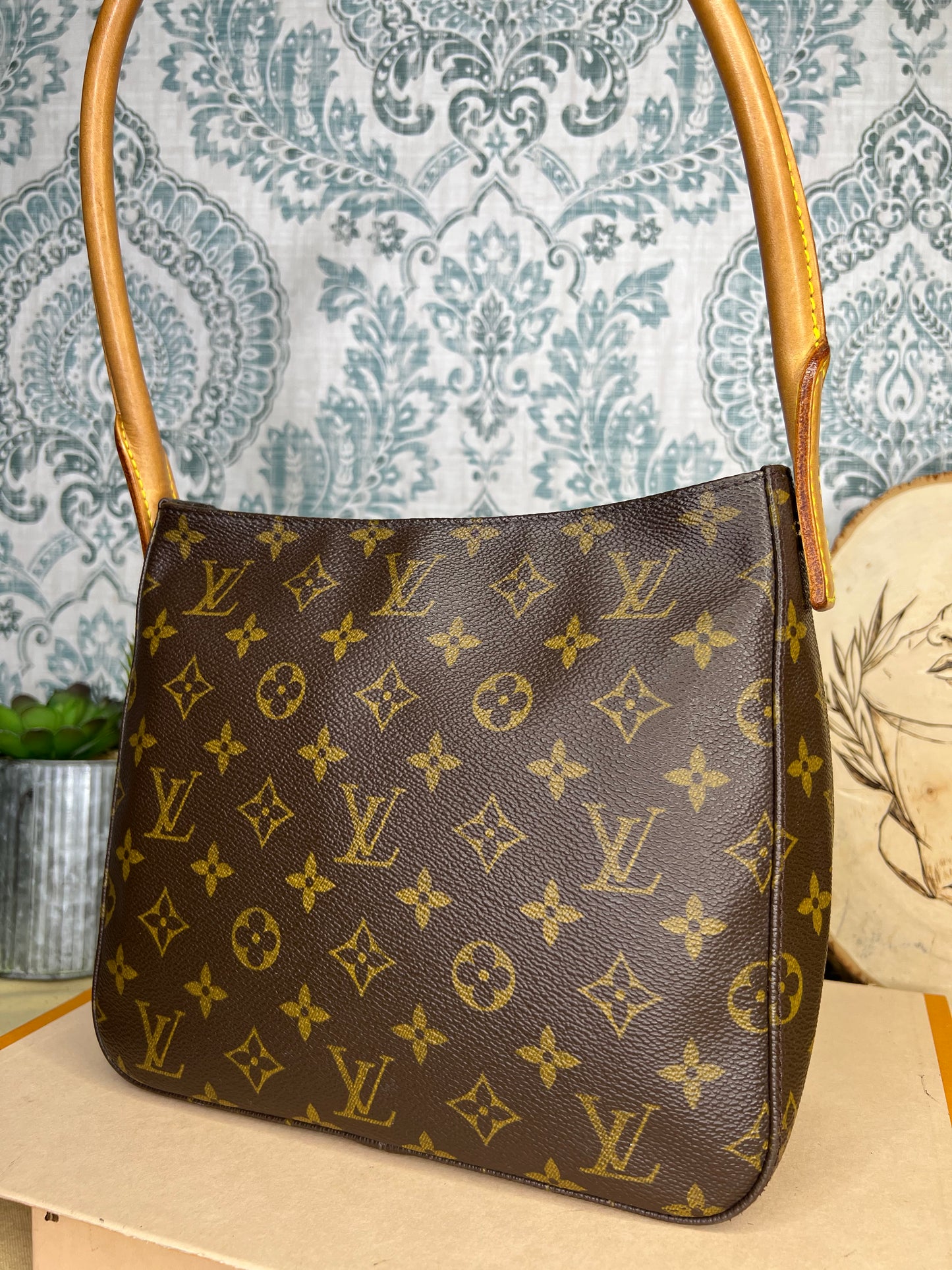 Louis Vuitton Looping MM
