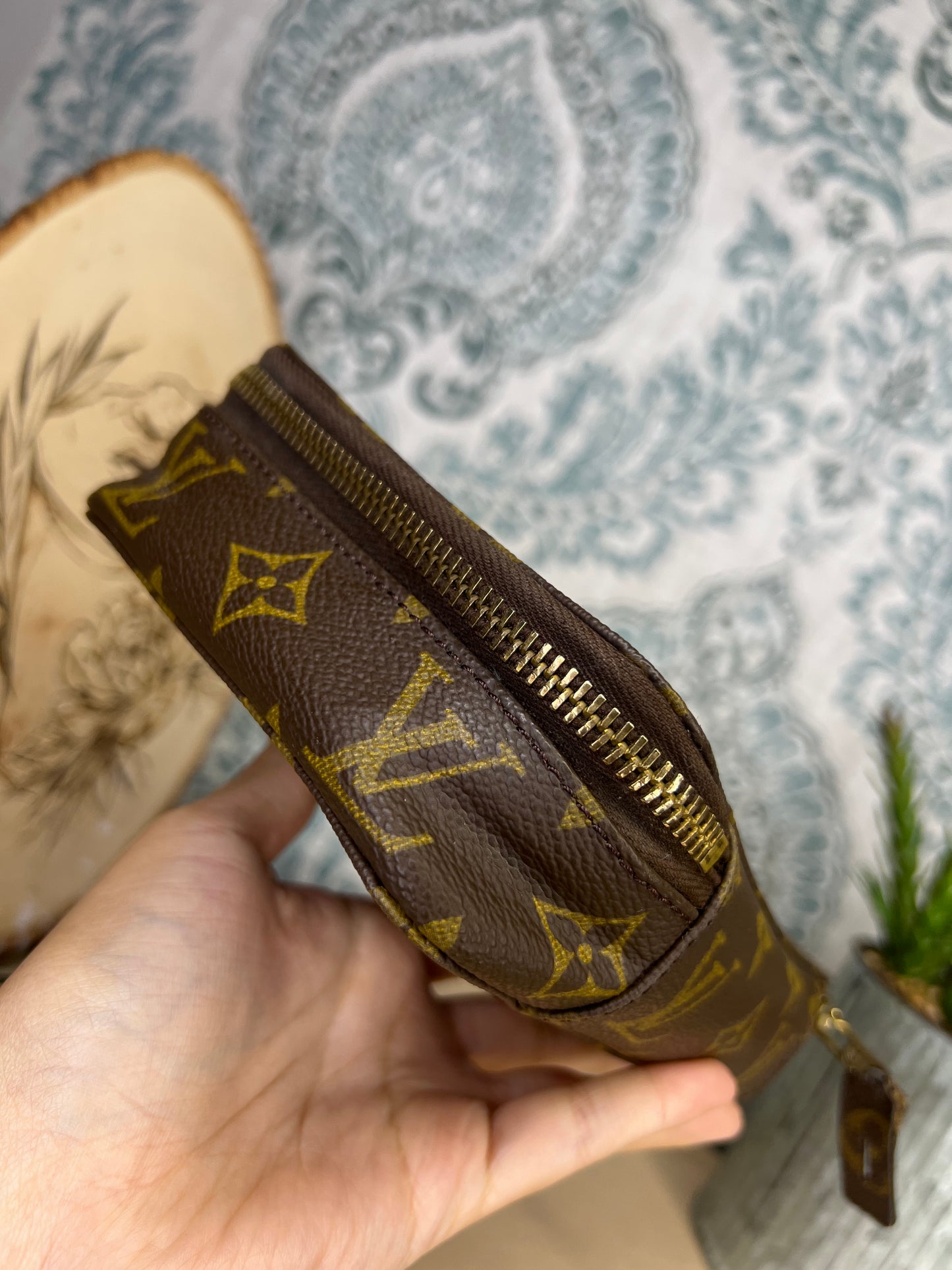 Monte Carlo Jewelry Case