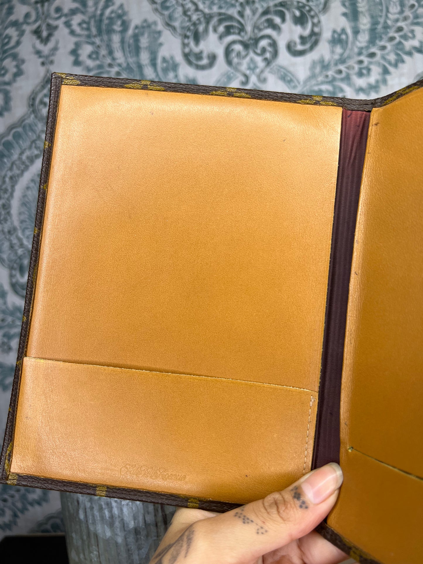 Louis Vuitton Saks Fifth Ave Agenda Cover