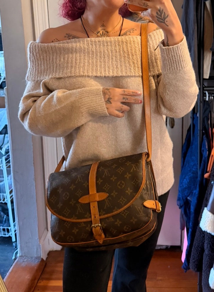 Louis Vuitton Saumur 30