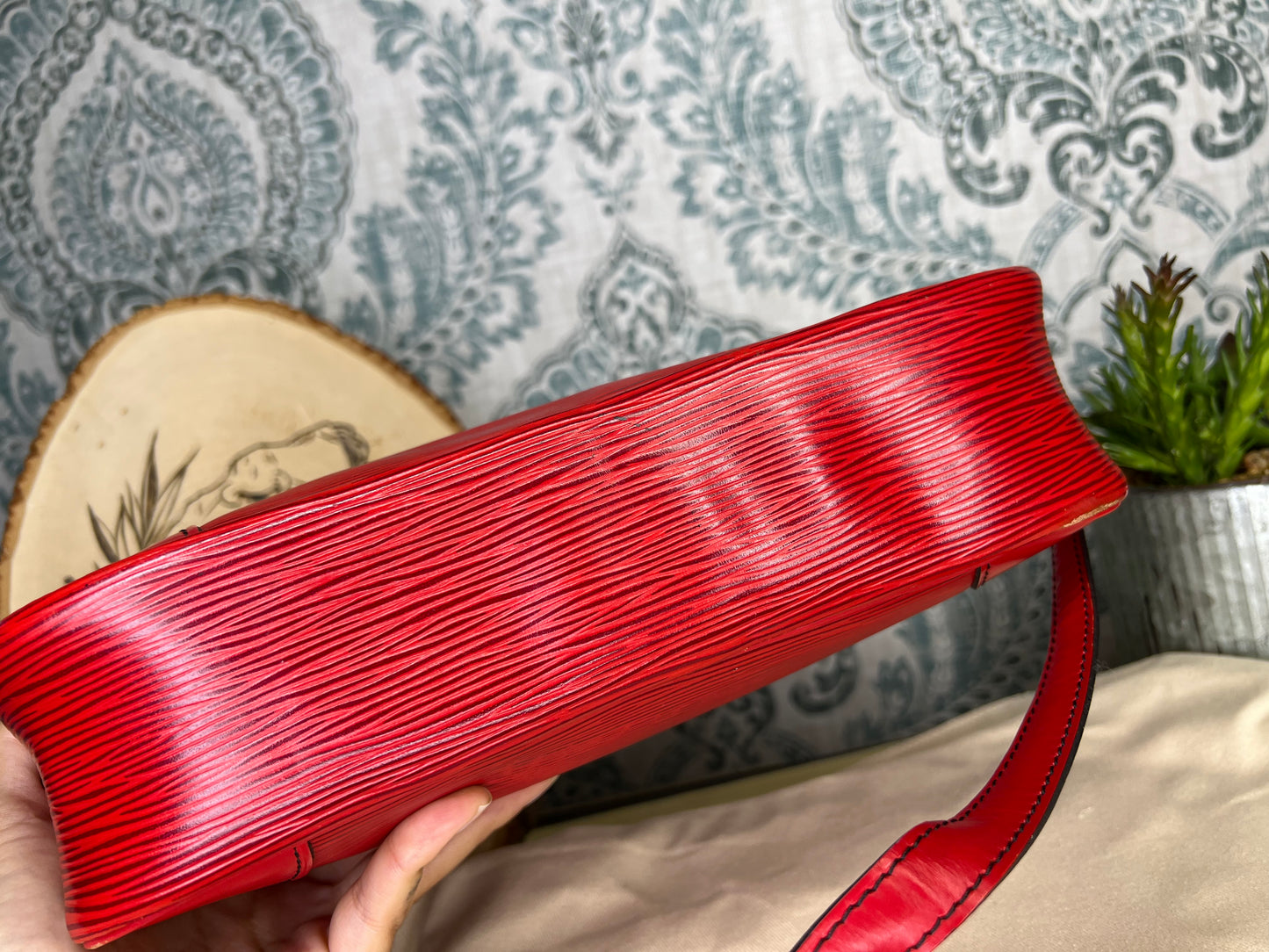 Trocadero 27 Red Epi