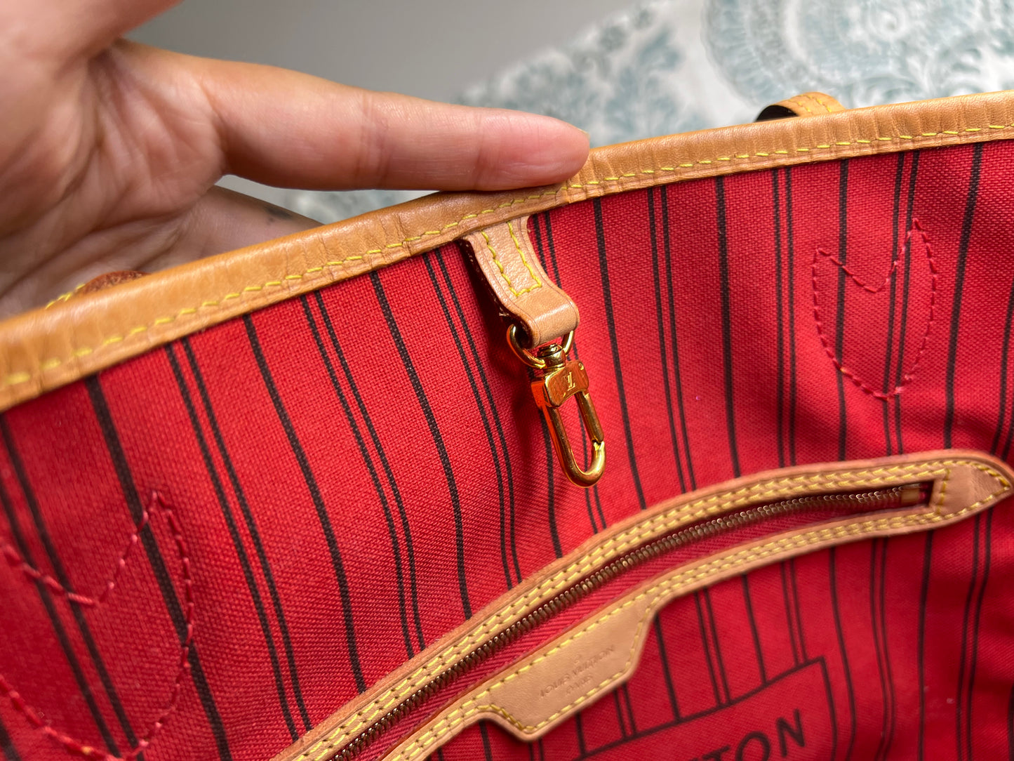 Neverfull MM Cherry Red