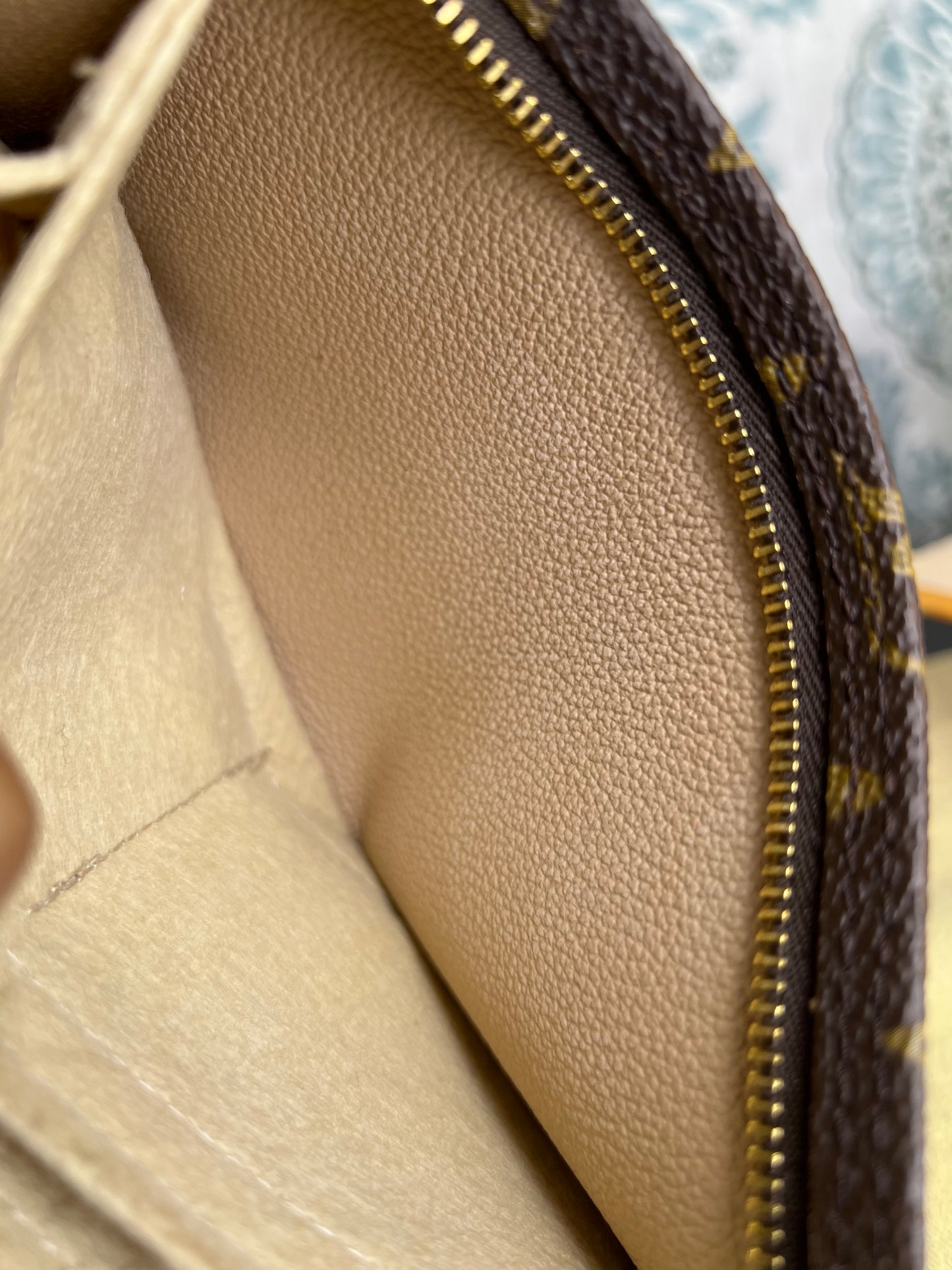 Louis Vuitton Monogram Bucket GM Pochette