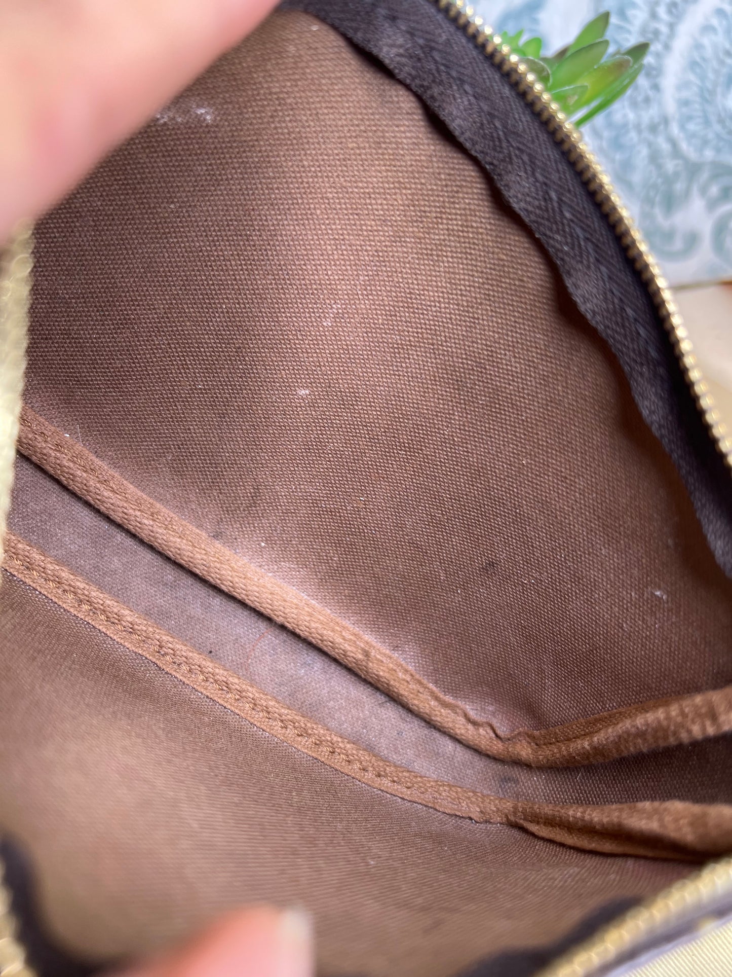 Louis Vuitton Bucket Pochette #1