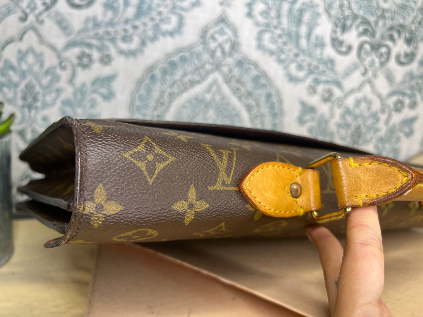 Louis Vuitton Serviette Conseiller Briefcase