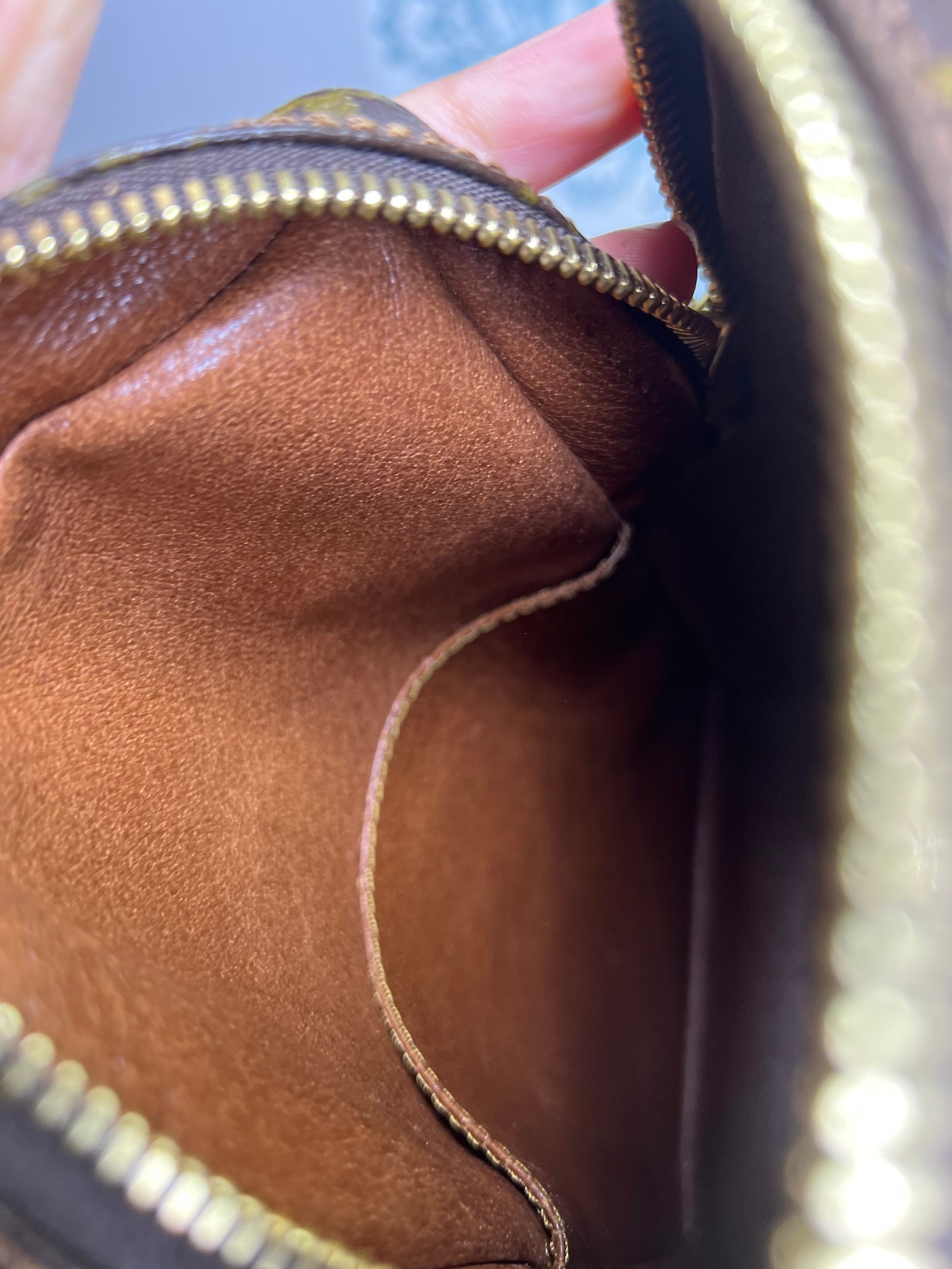 Louis Vuitton Vintage Amazone