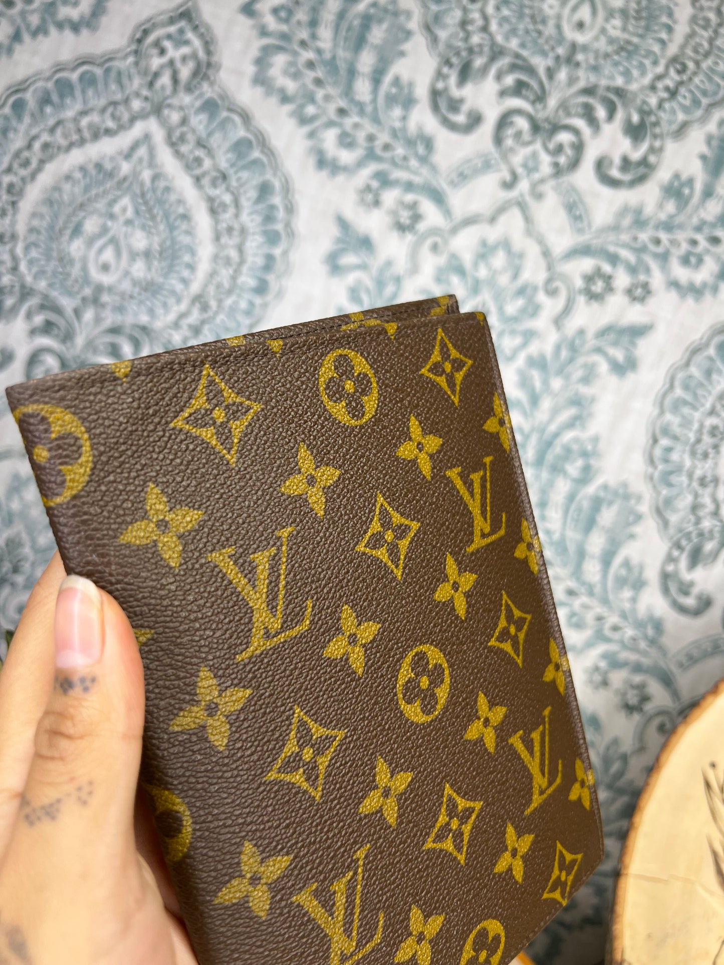 Louis Vuitton Saks Fifth Ave Agenda Cover