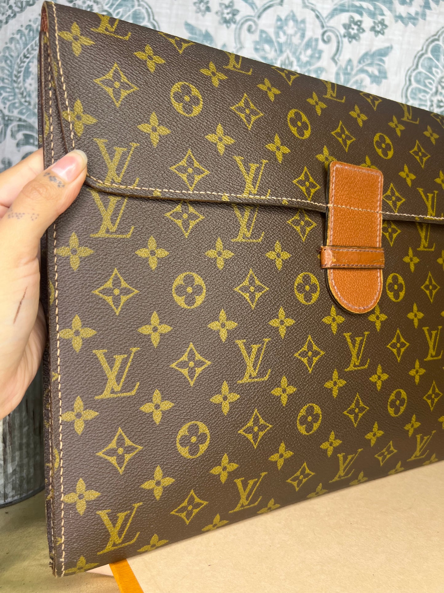 Louis Vuitton Poche Ministre