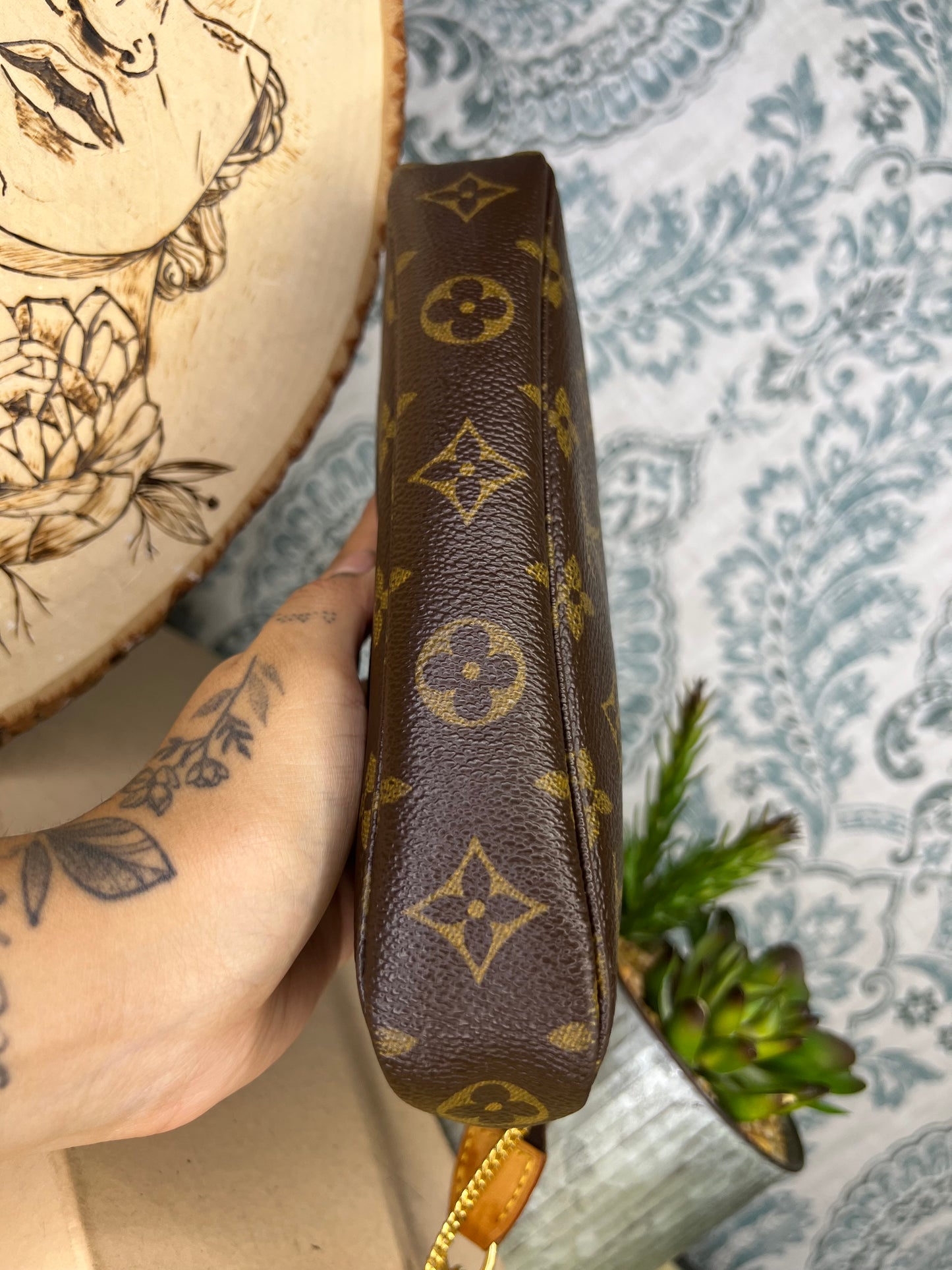 Pochette Accessories