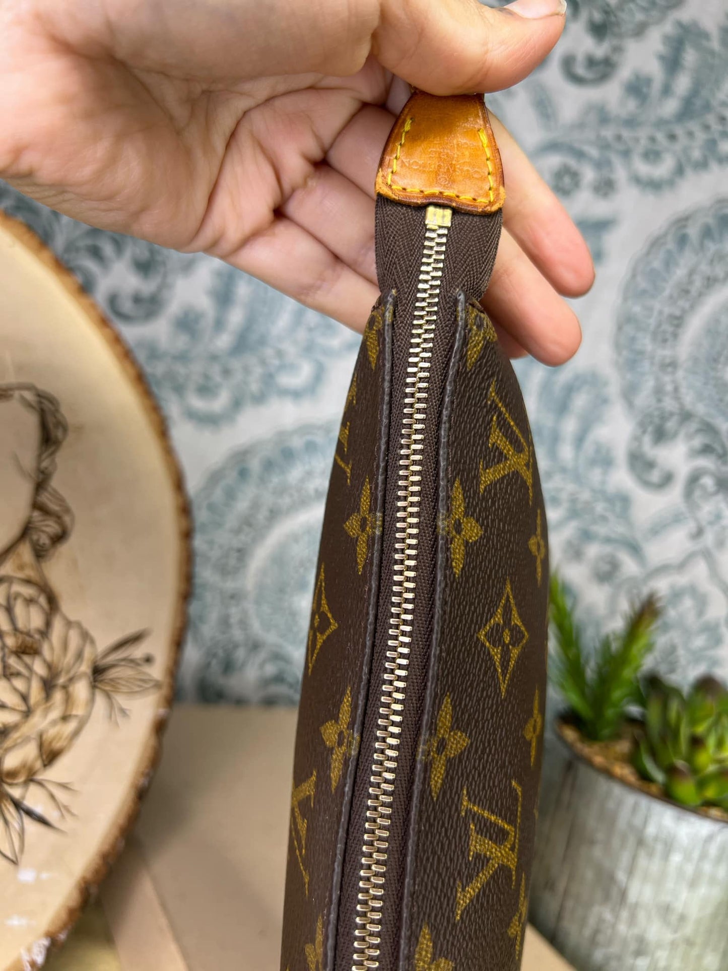 Pochette Accessories