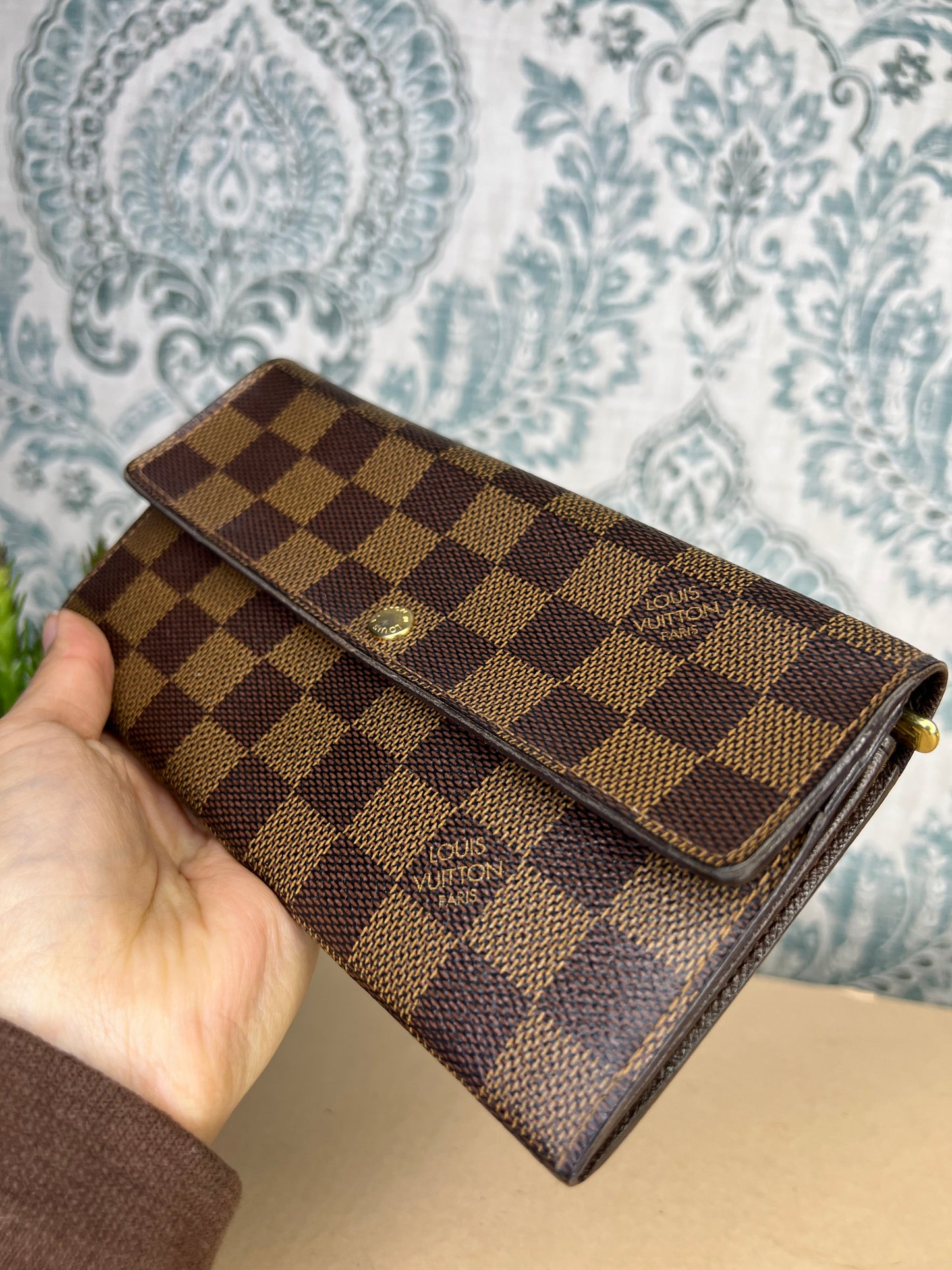 Louis Vuitton Sarah Damier Ebene Wallet