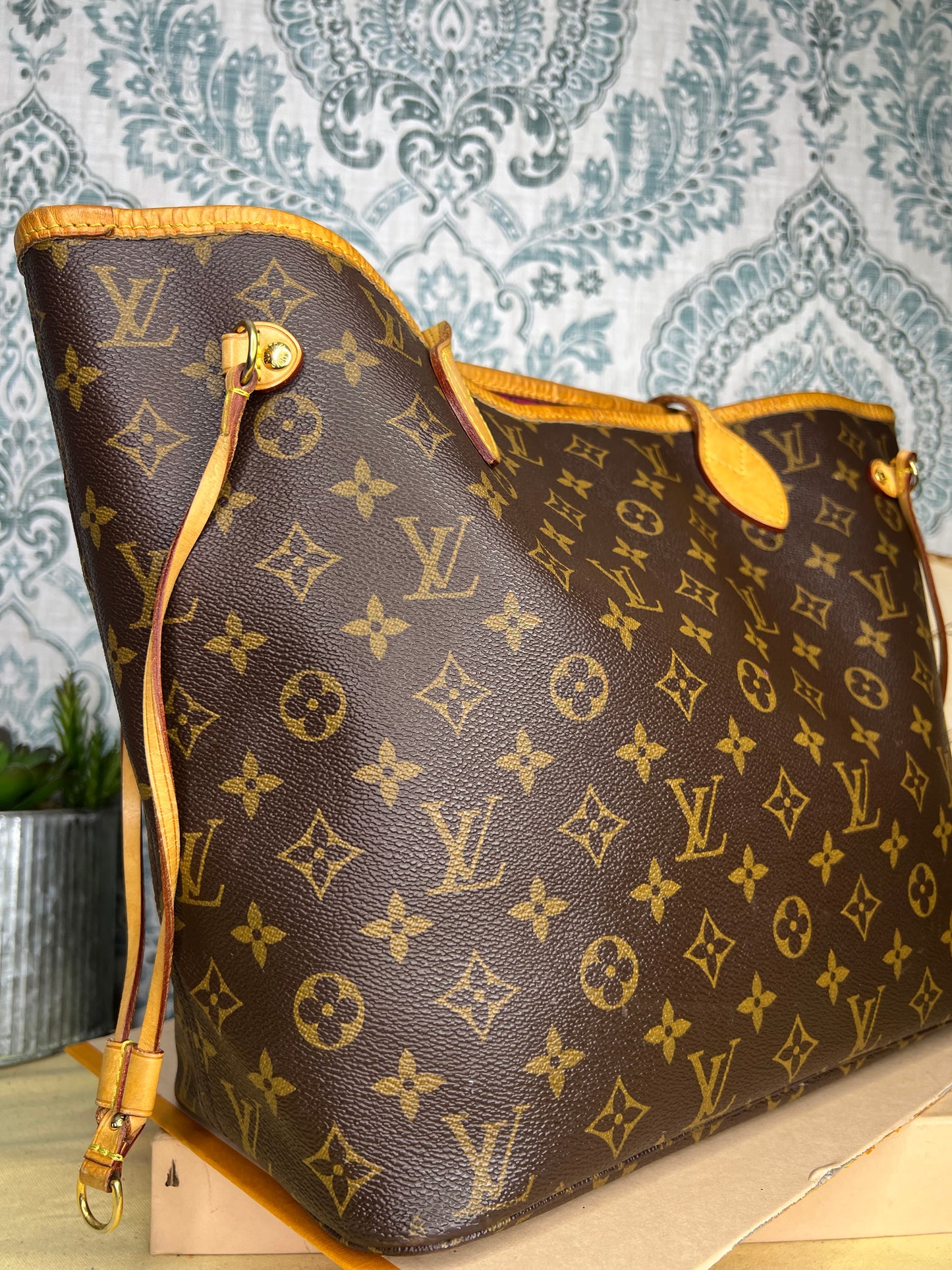 Louis Vuitton Neverfull Pivoine