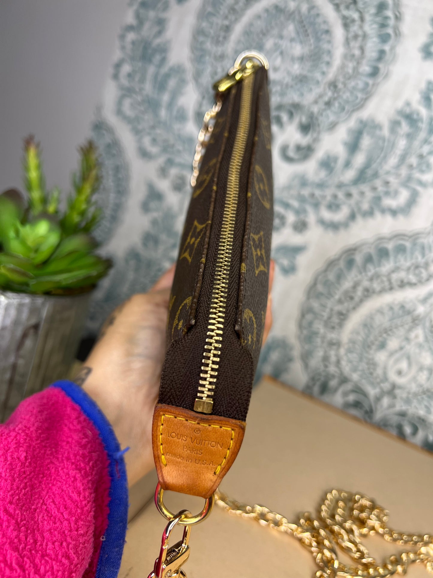 Louis Vuitton Bucket Pochette #1