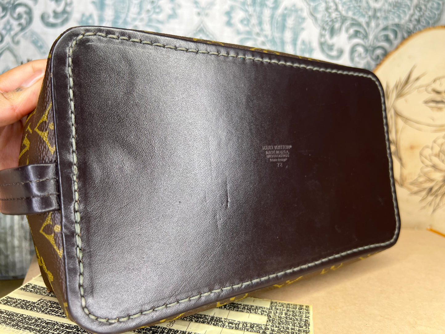 Louis Vuitton Toiletry / Dopp Kit
