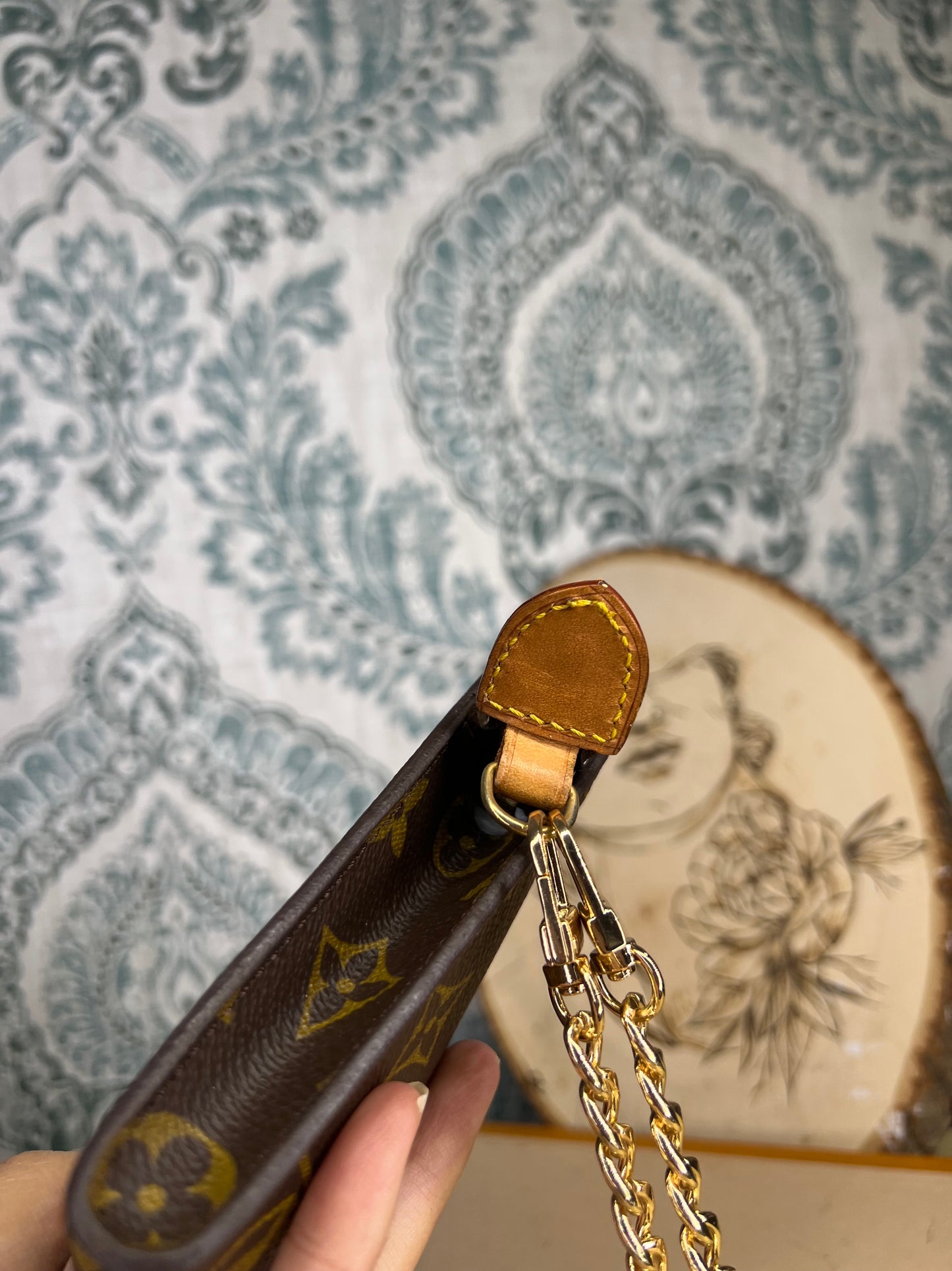 Louis Vuitton Bucket GM Pouch