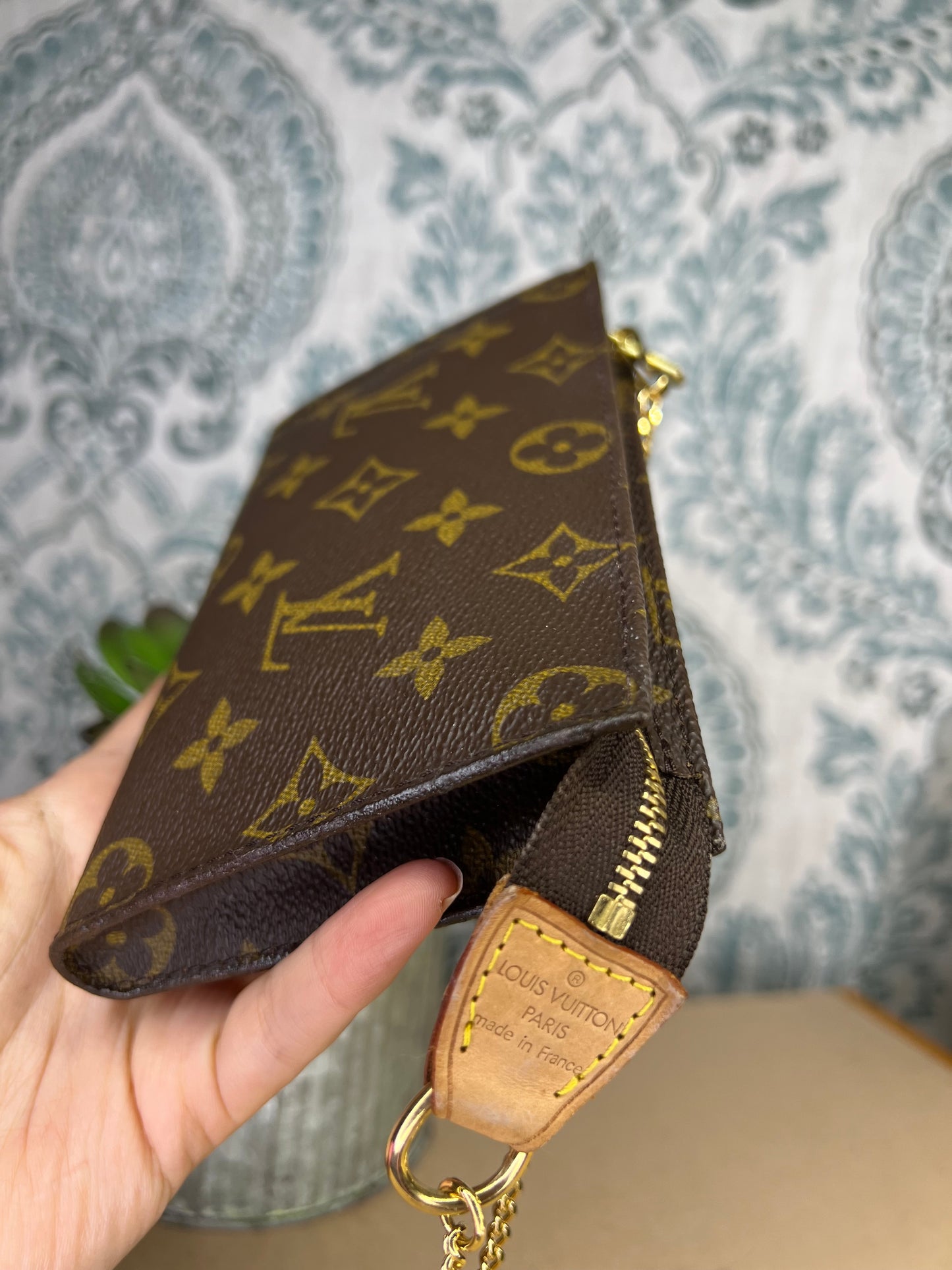 Louis Vuitton Monogram Bucket PM Pochette