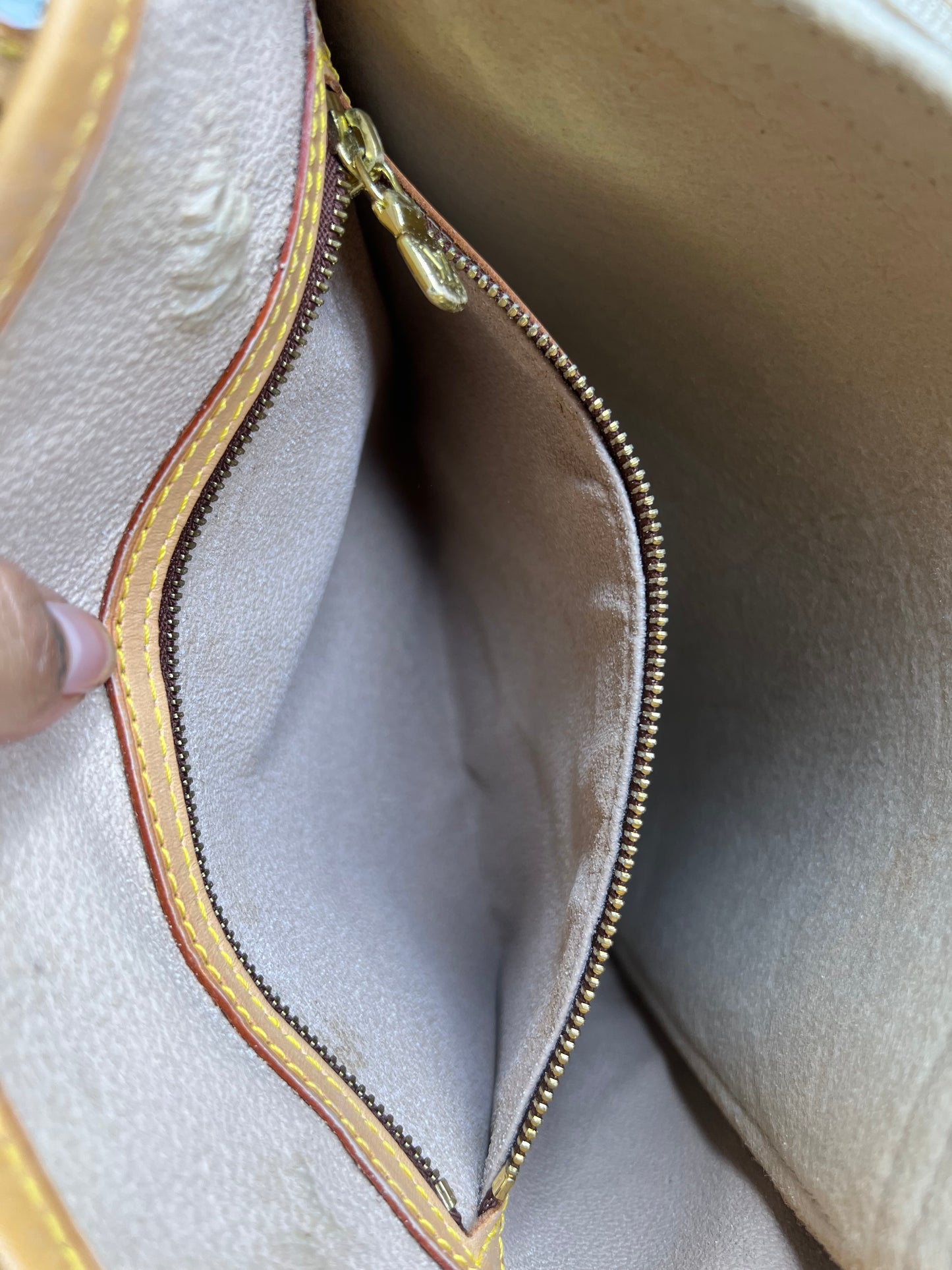 Louis Vuitton Monogram Bucket GM