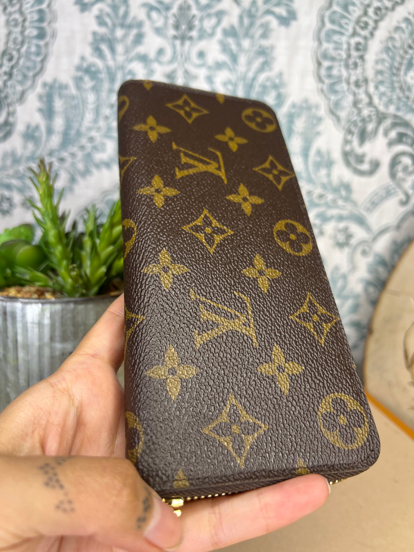 Louis Vuitton Fuschia Clemence Wallet