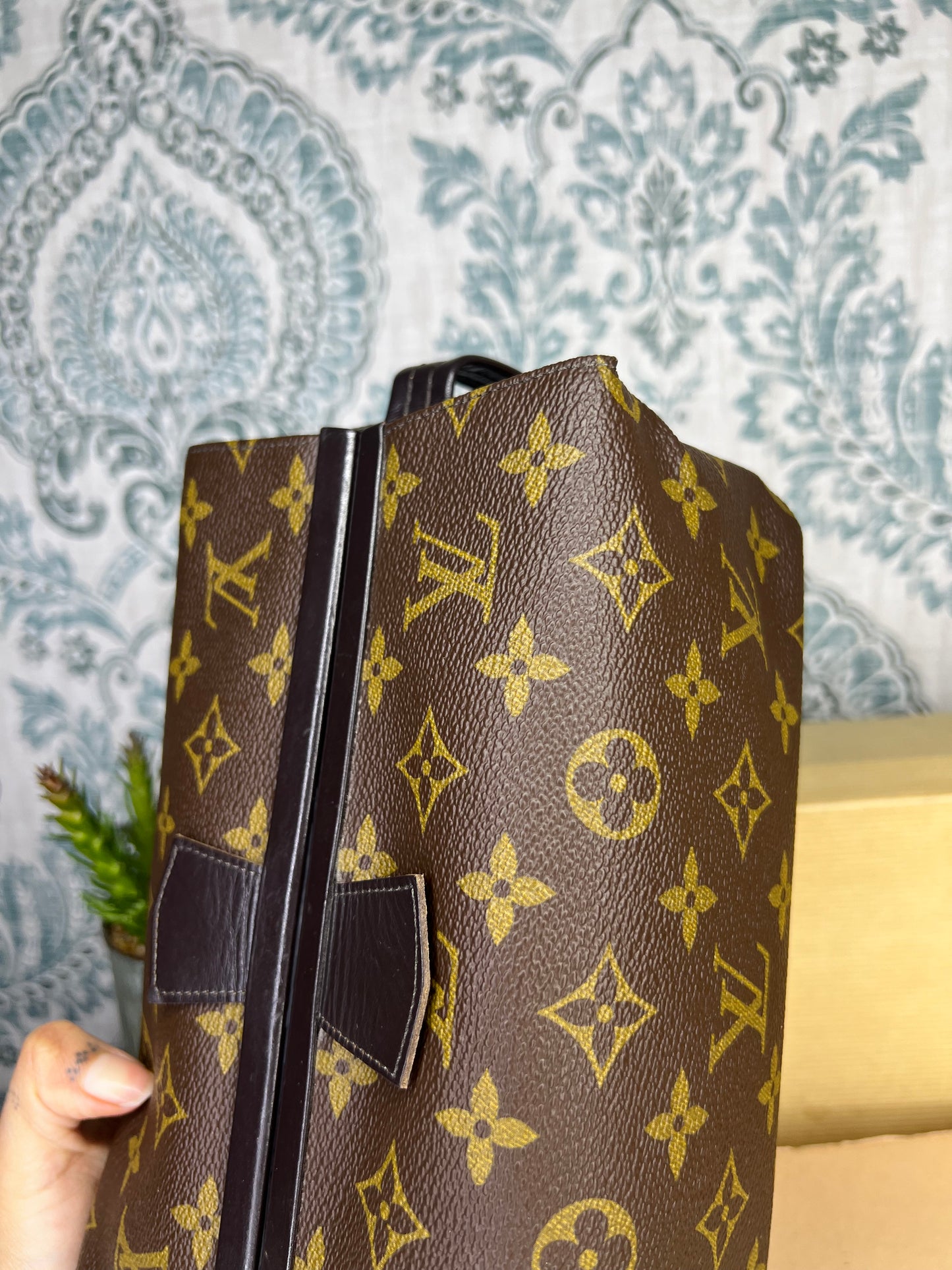 Louis Vuitton Toiletry / Dopp Kit