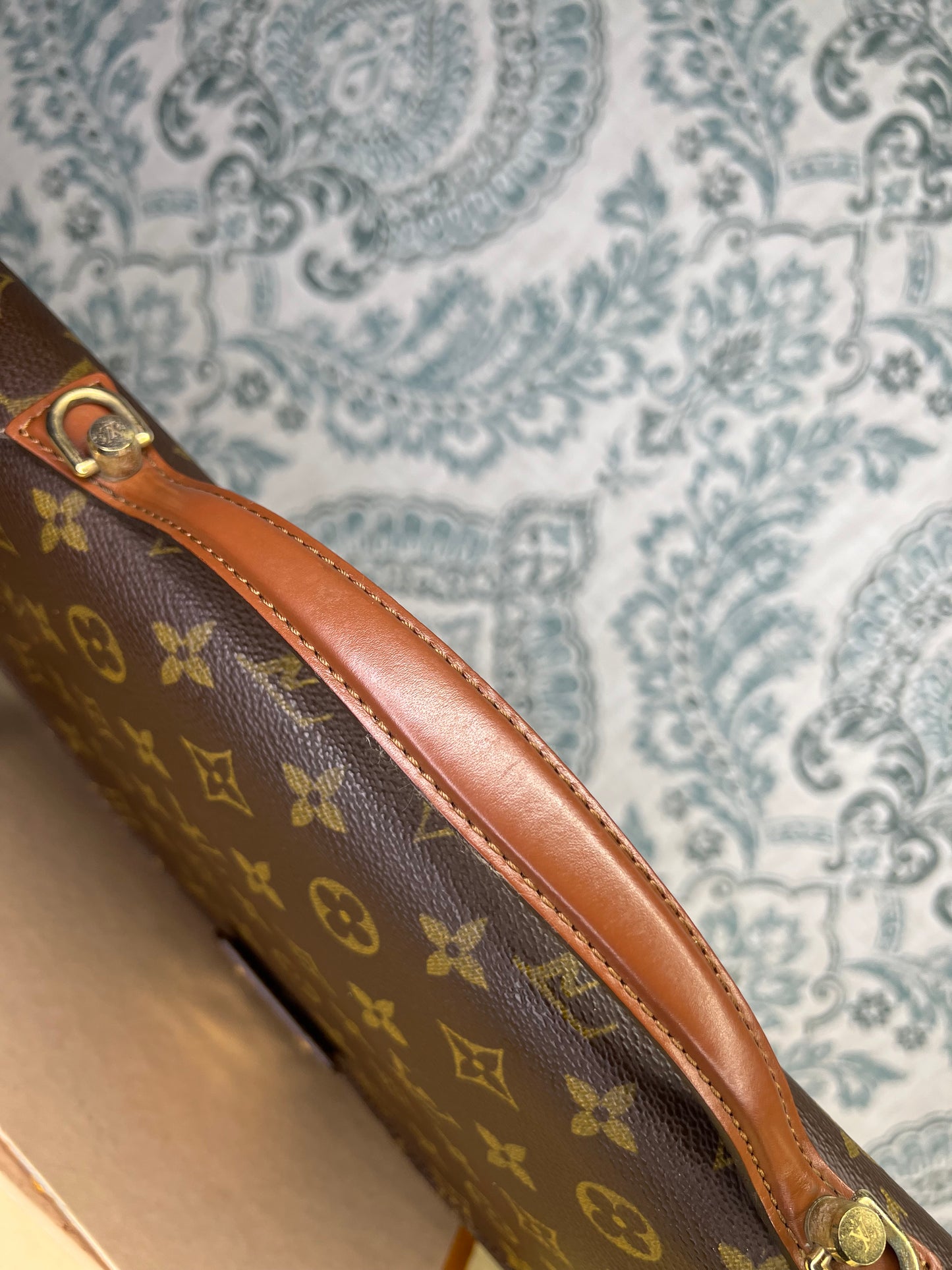 Louis Vuitton Porte Documents Bandouliere