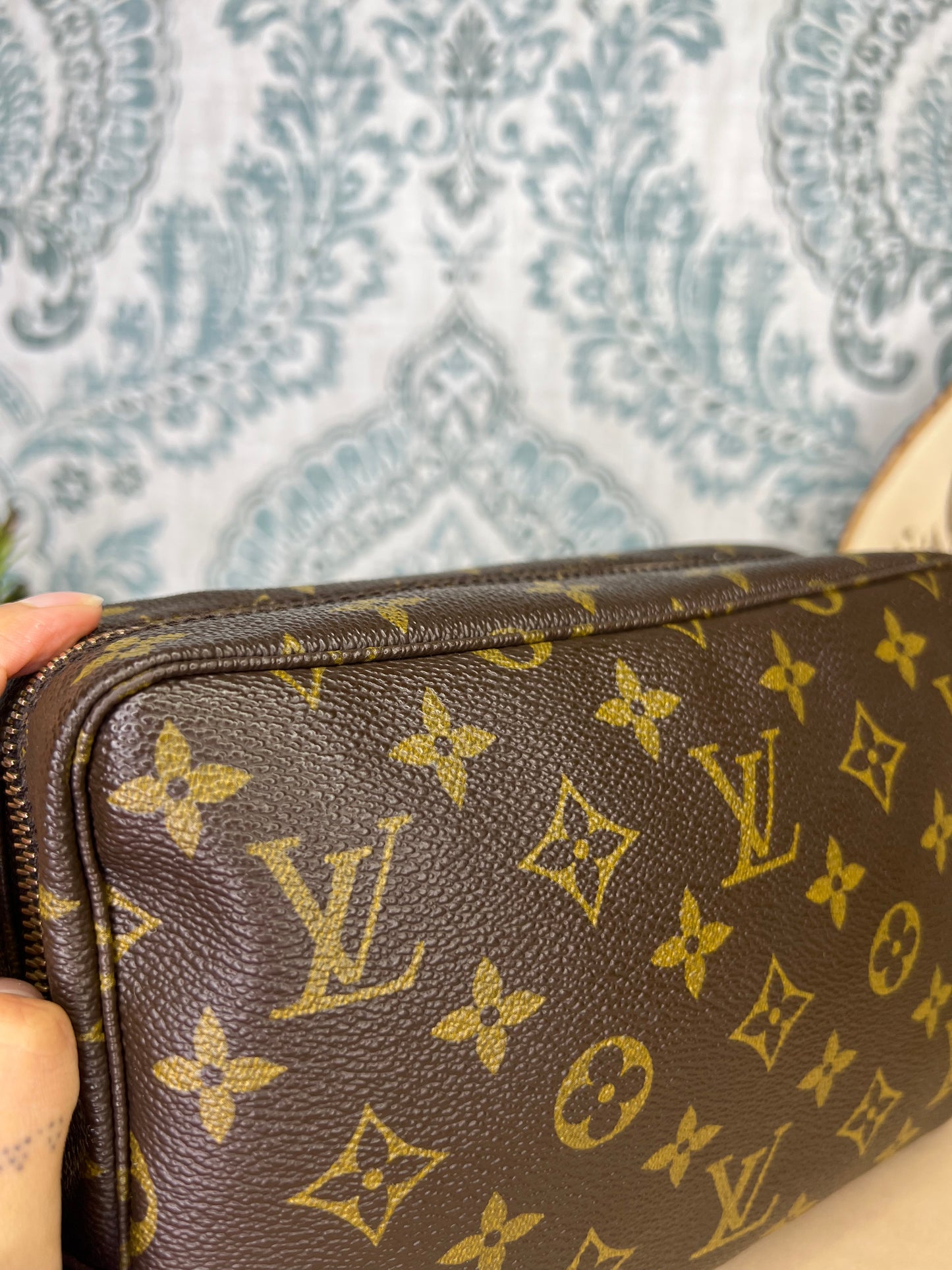 Louis Vuitton Trousse 23