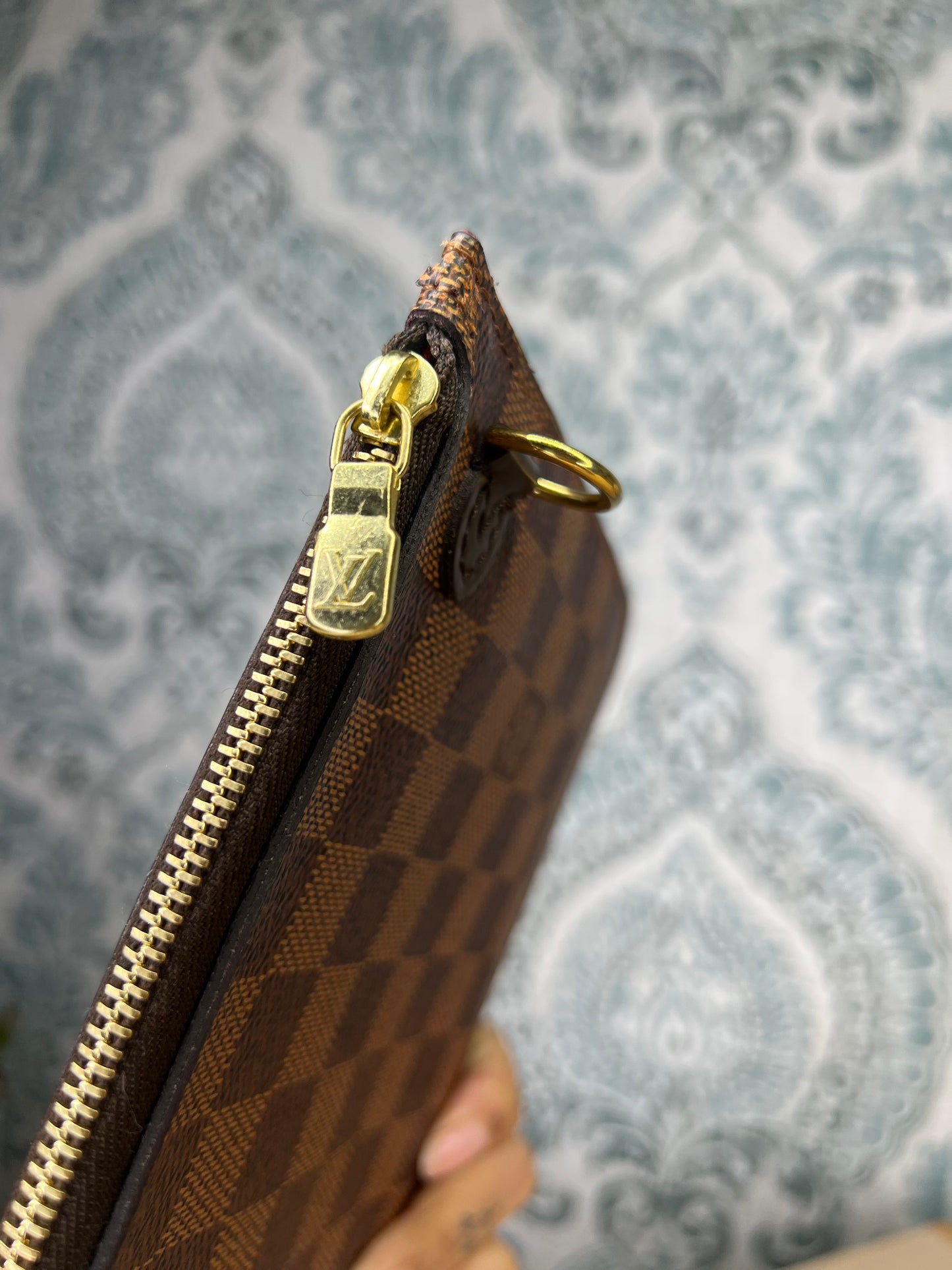 Louis Vuitton Neverfull Pochette Pouch Damier Ebene