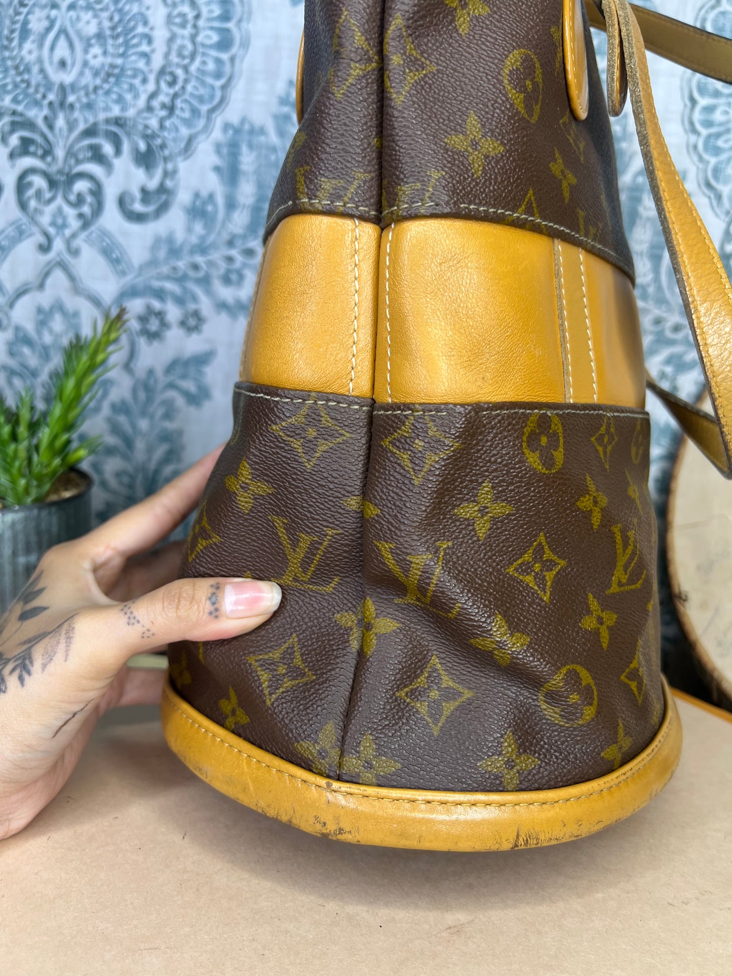 Louis Vuitton French Company Bucket GM