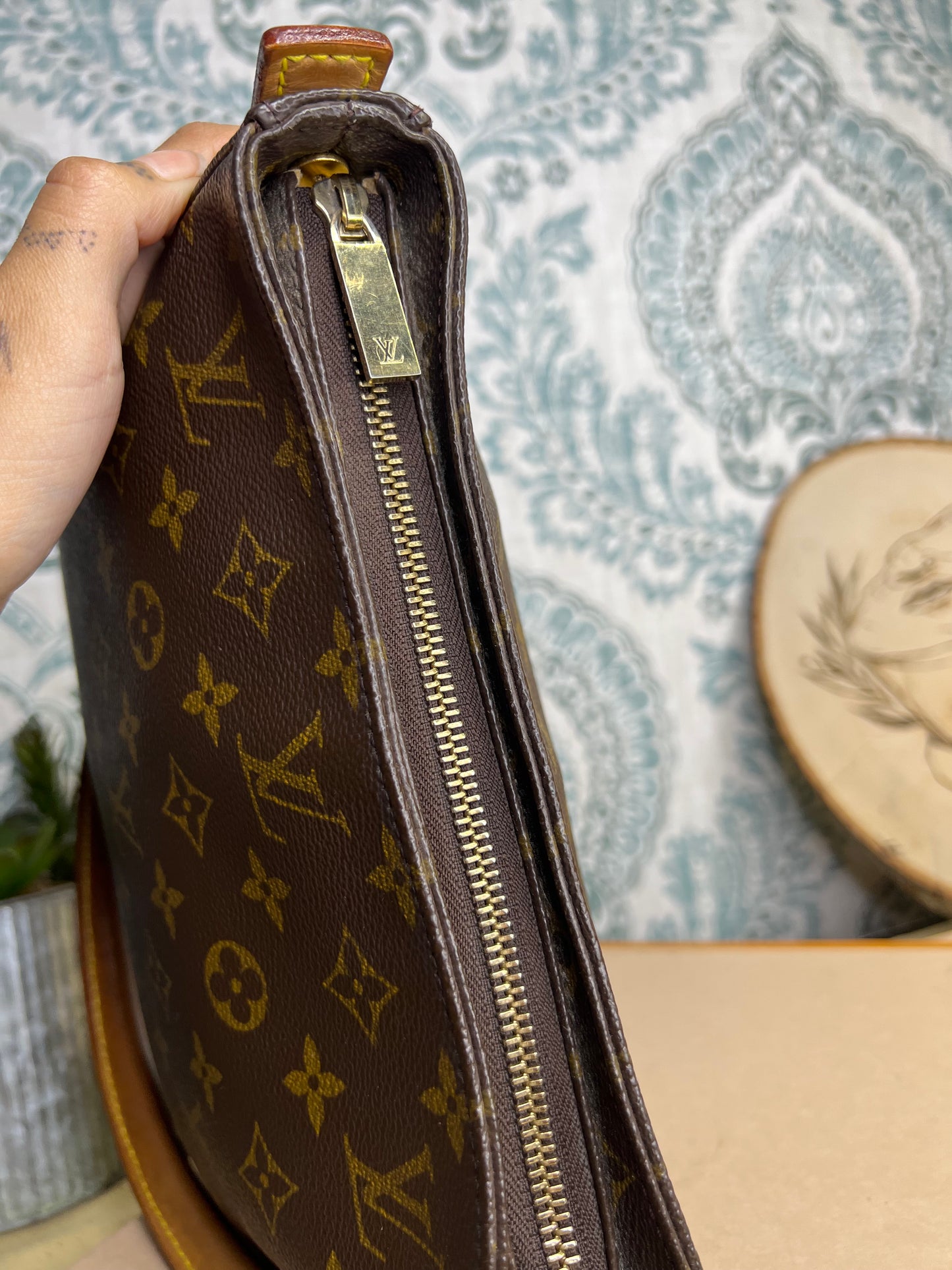 Louis Vuitton Looping MM