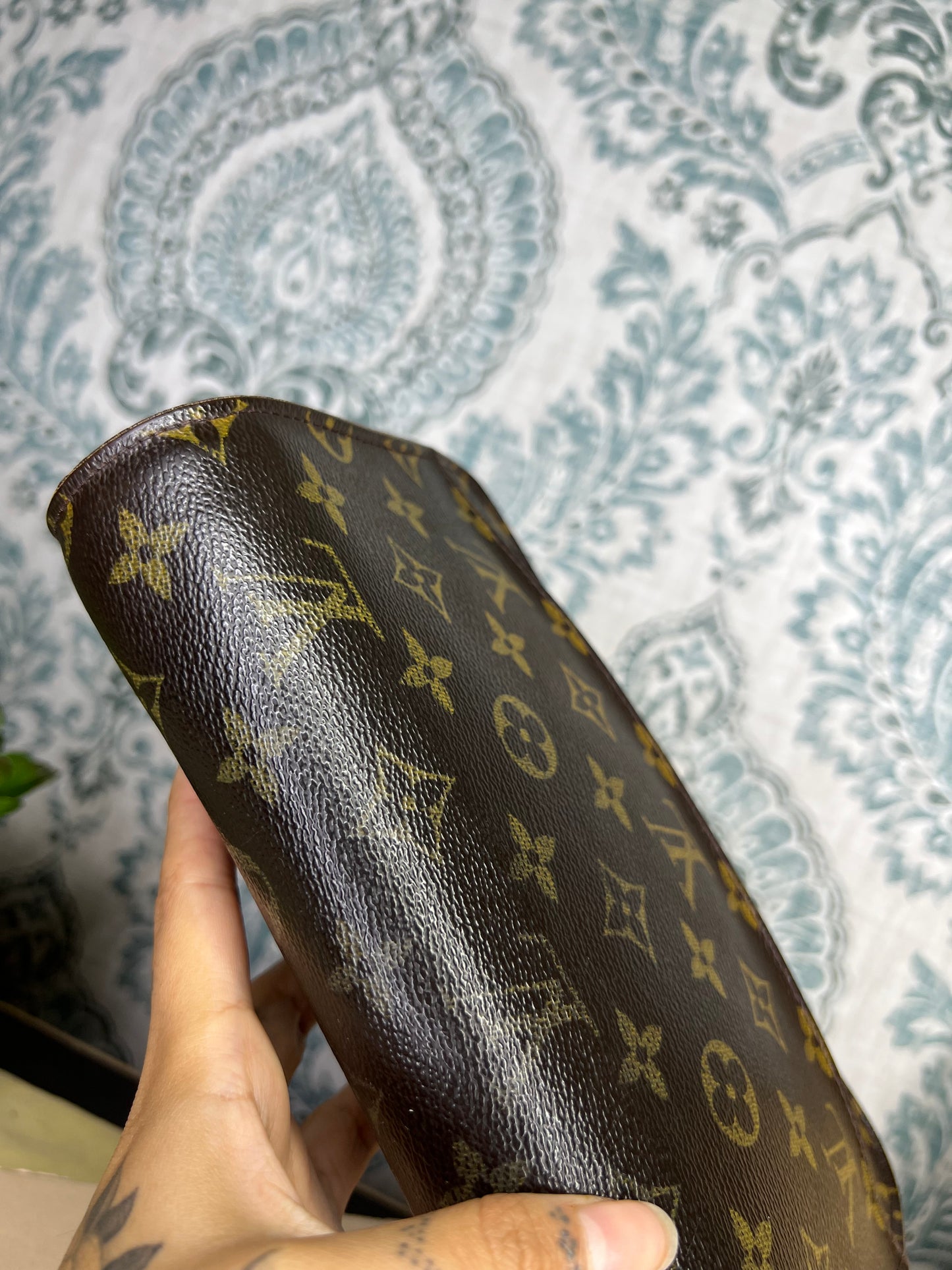 Louis Vuitton Orsay Clutch