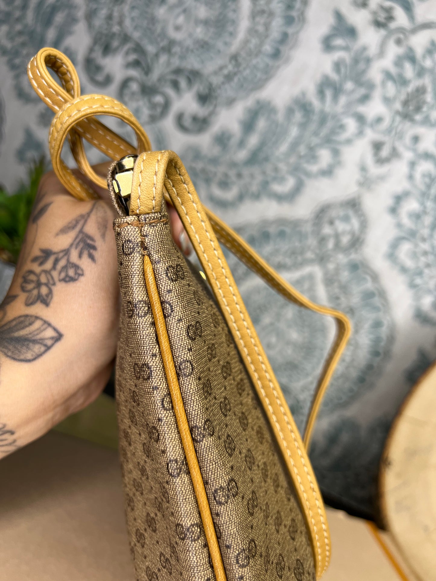 Micro Gucci Tan Vintage Crossbody