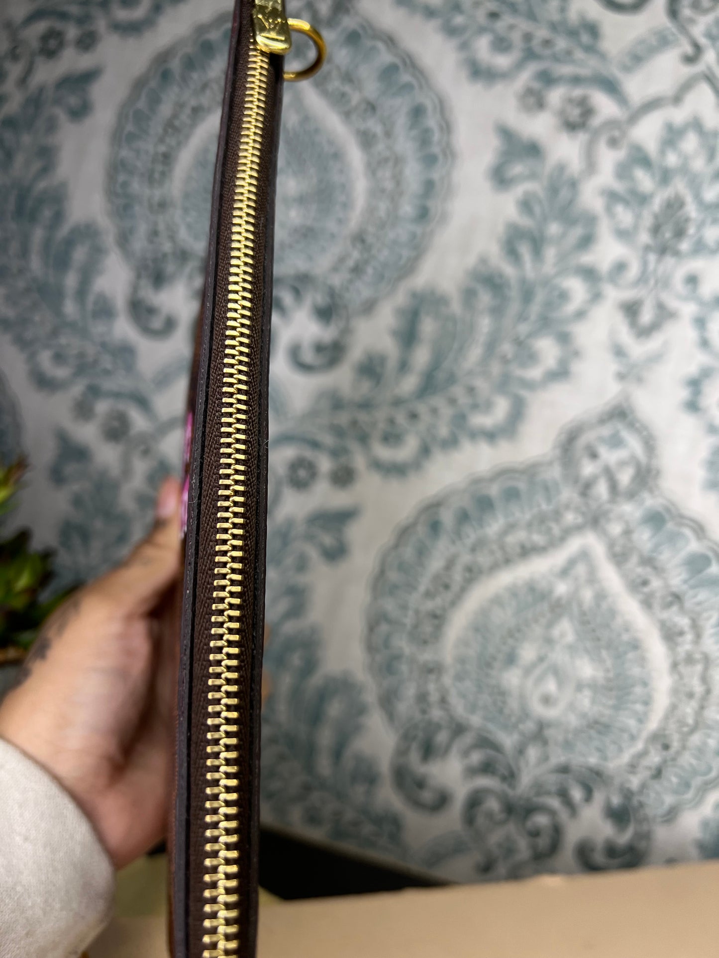 Louis Vuitton Neverfull Pochette Pouch Damier Ebene