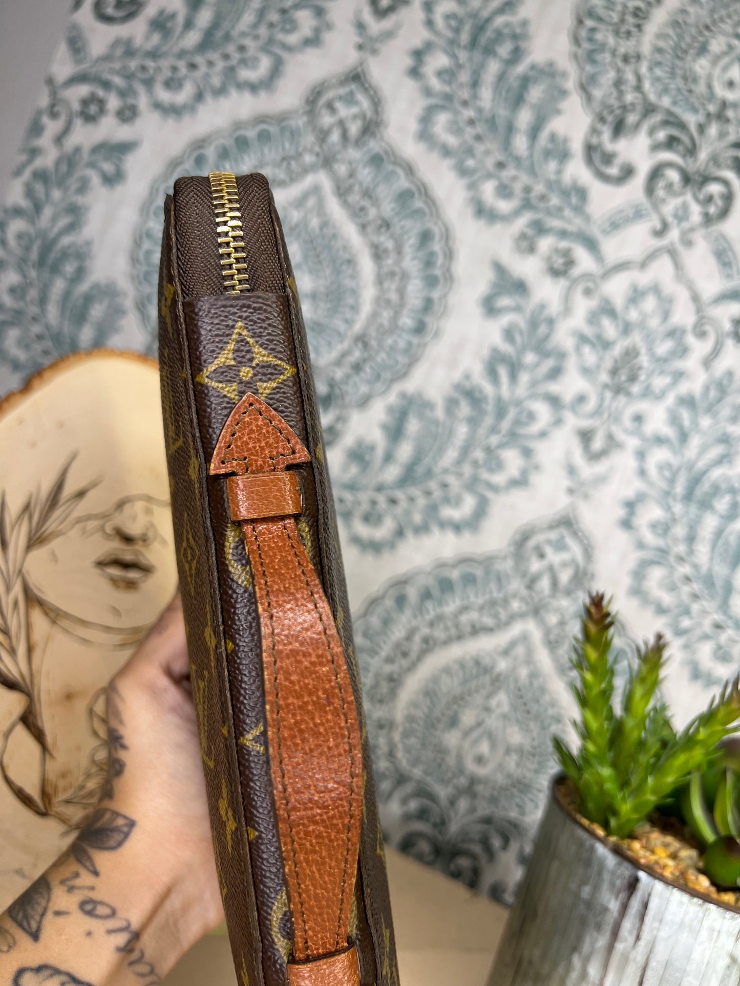 Escapade Travel Organizer Wallet