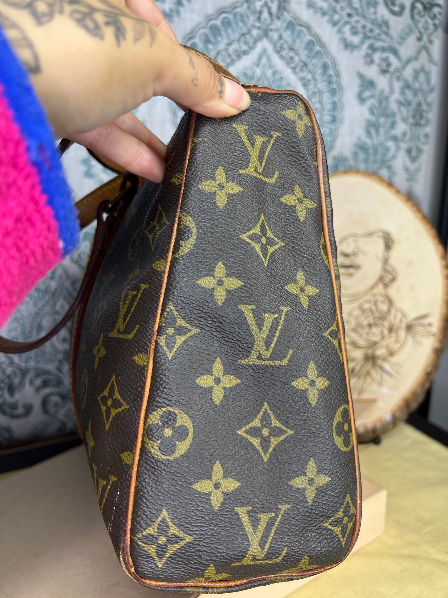 Louis Vuitton Exclusivite Edition 11 Shoulder Bag