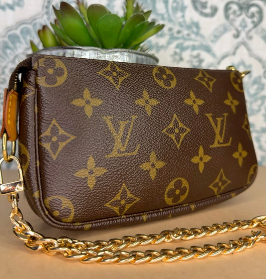 Louis Vuitton Monogram Bucket Pochette #1