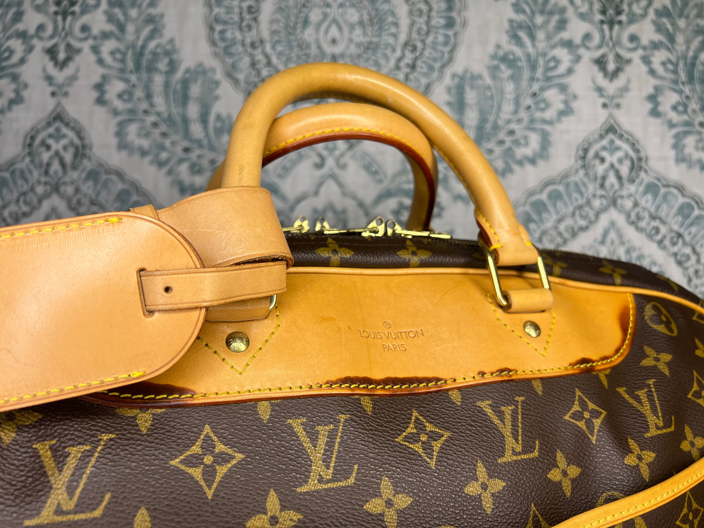 Louis Vuitton Alize 24