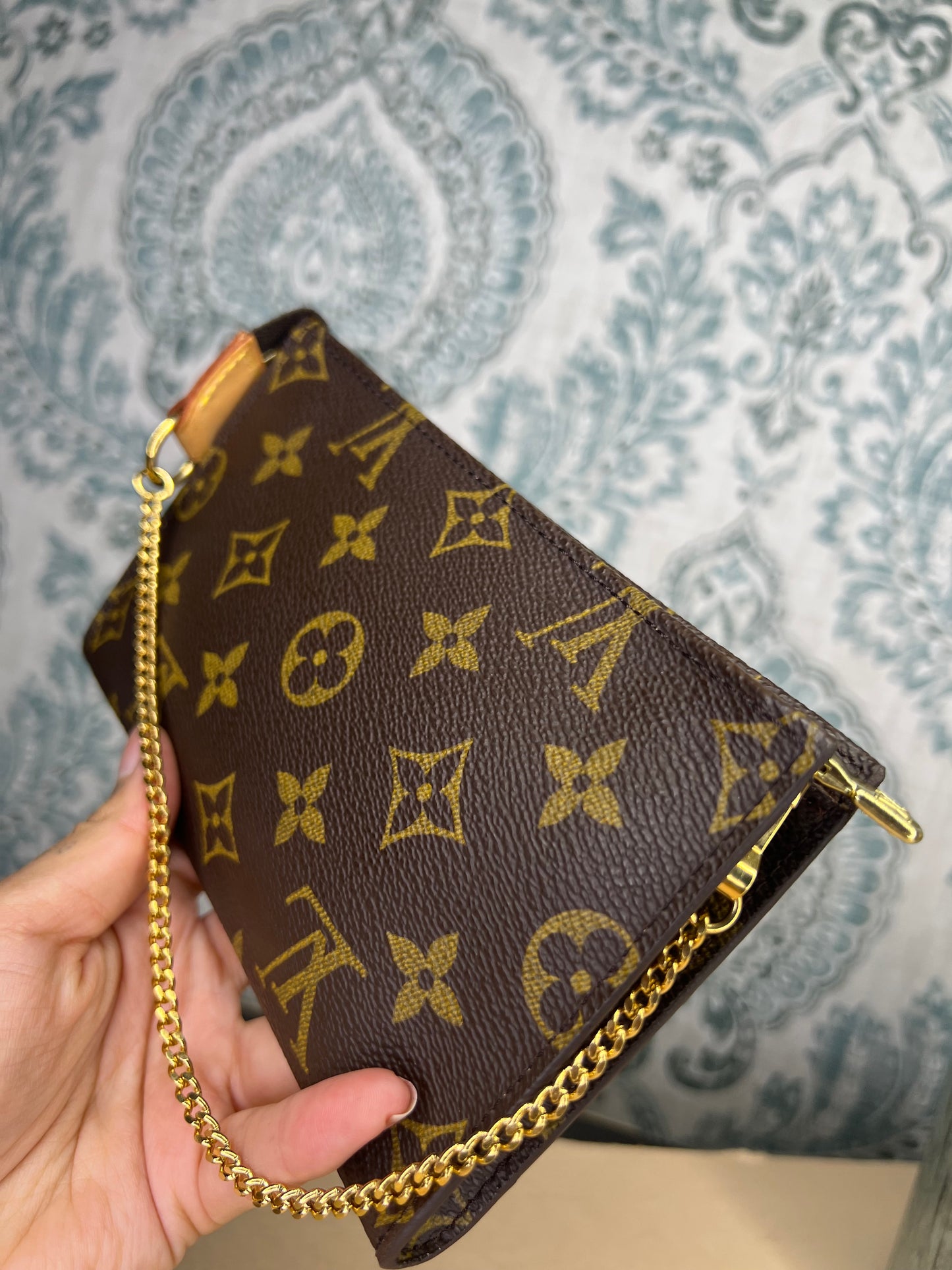 Louis Vuitton Bucket PM Pouch
