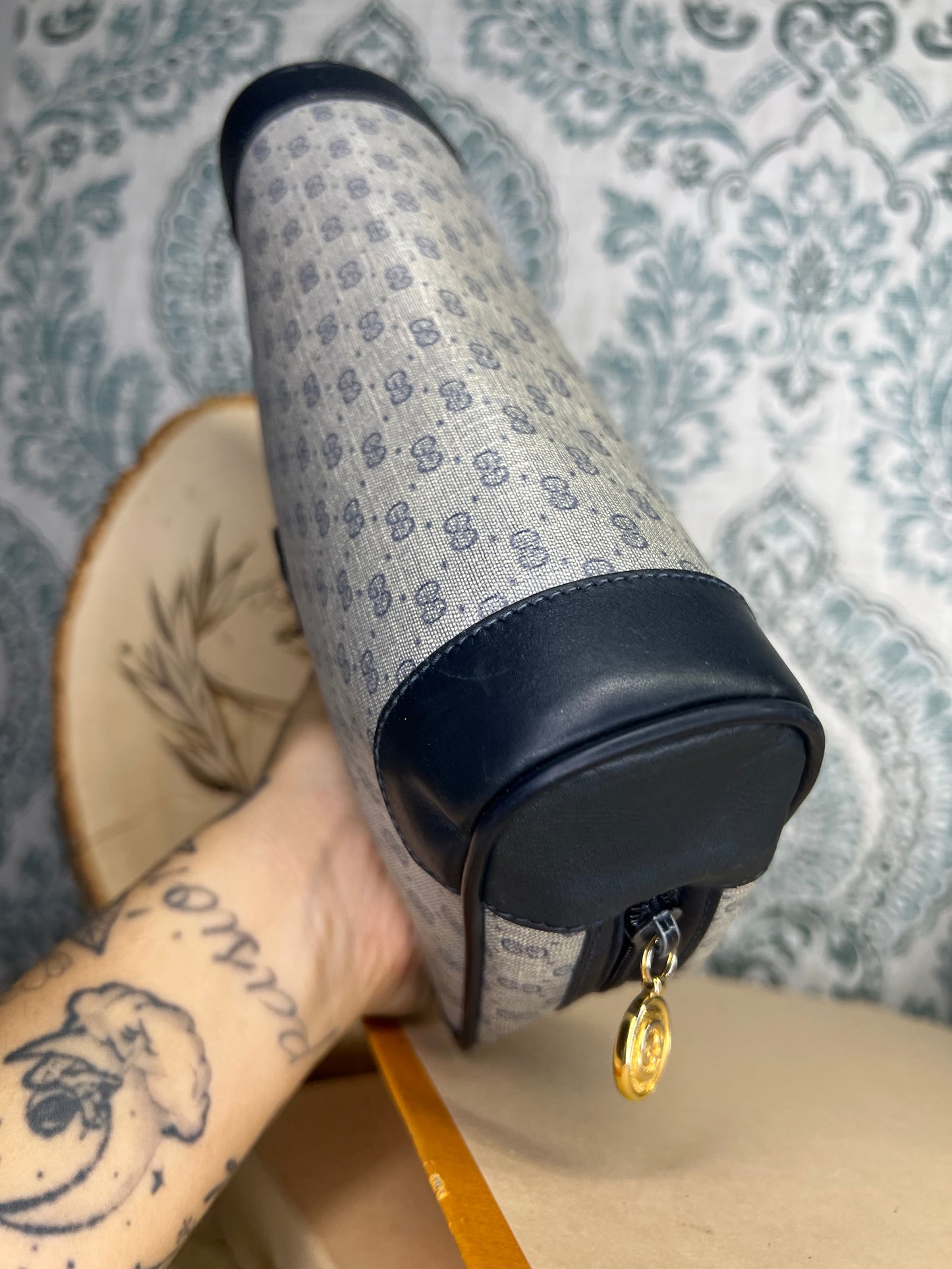 Micro Gucci Navy Vintage Clutch