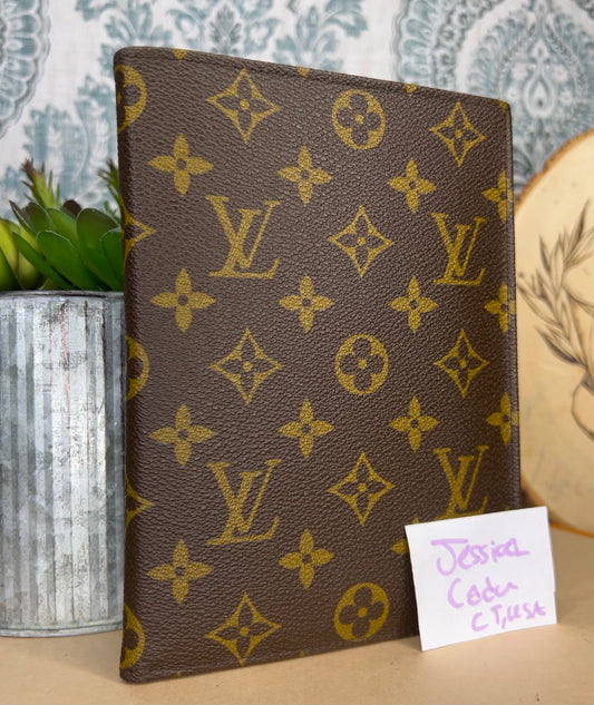 Louis Vuitton Saks Fifth Ave Agenda Cover