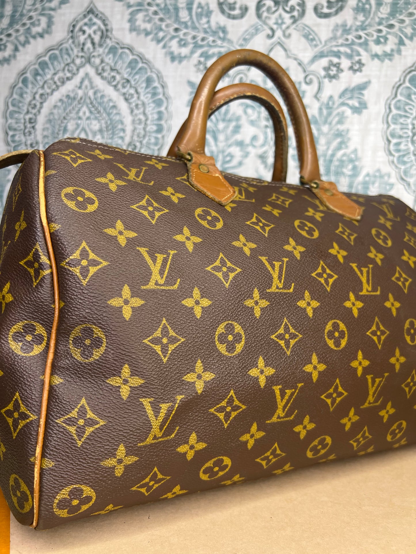 Louis Vuitton French Company 35