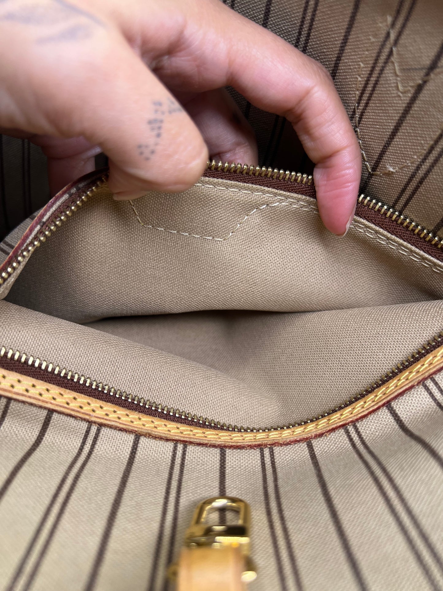 Louis Vuitton Neverfull MM