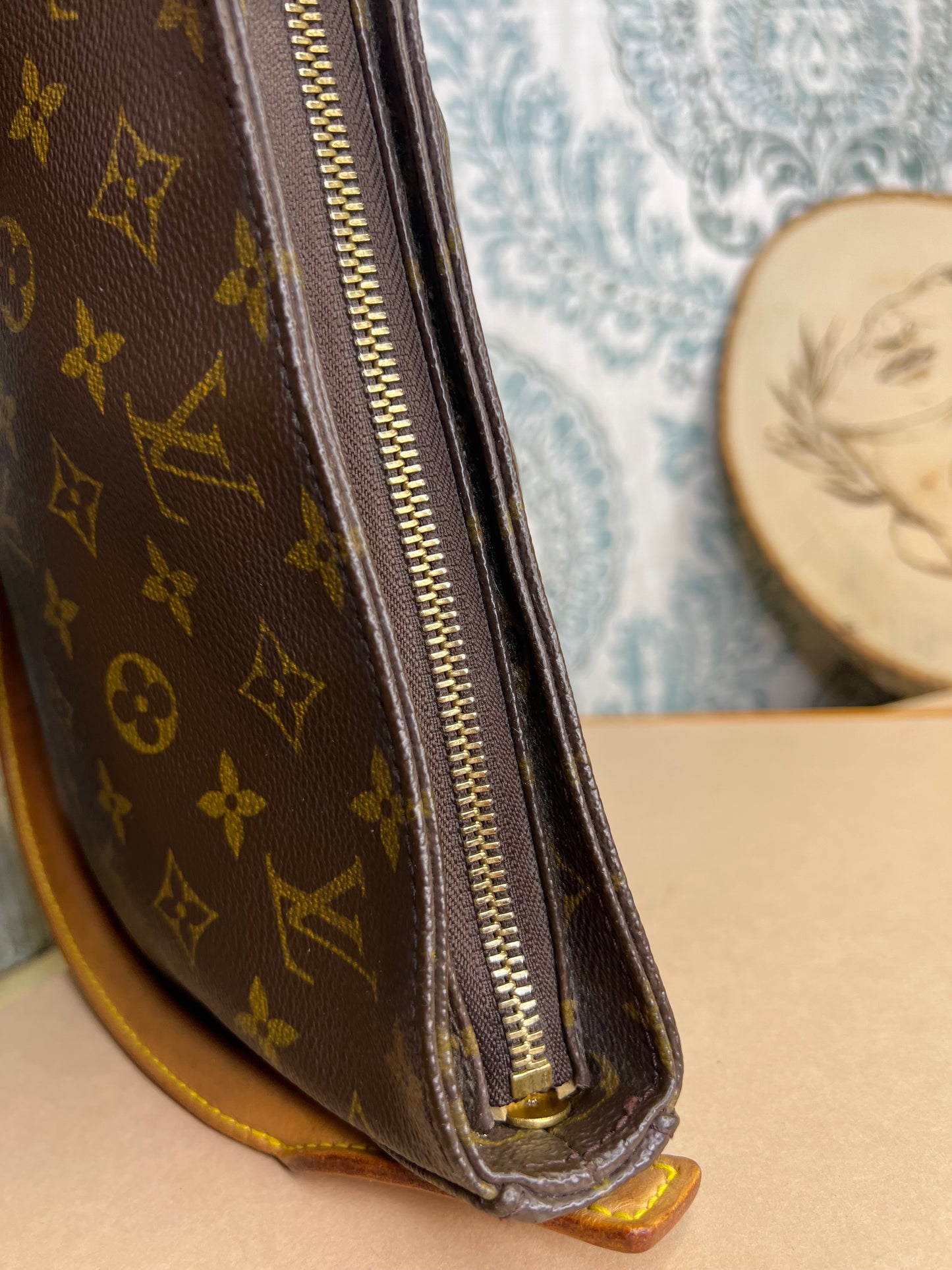 Louis Vuitton Looping MM