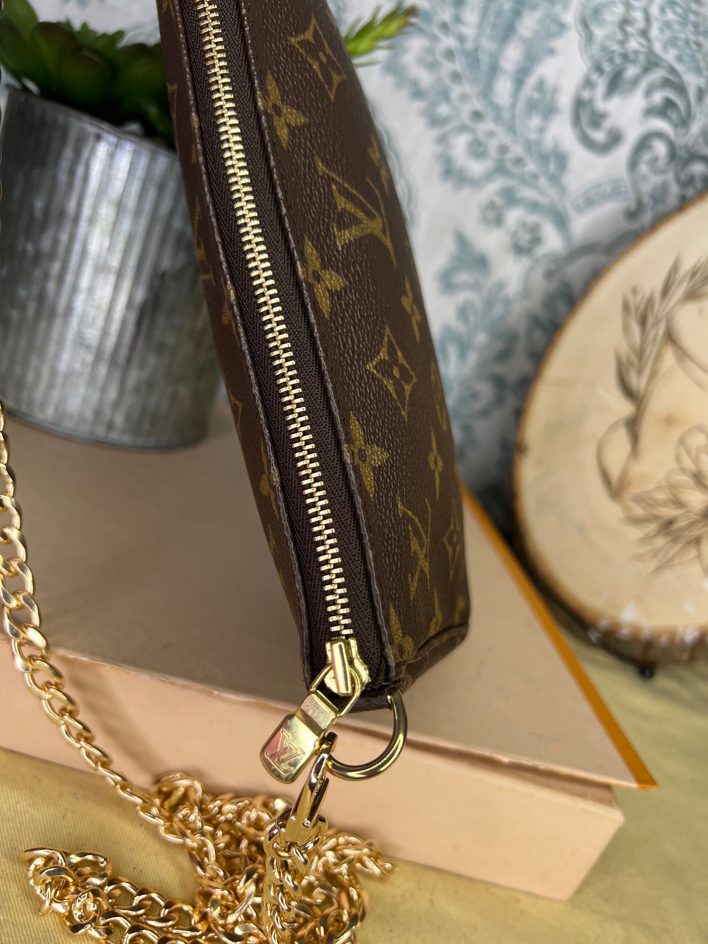 Louis Vuitton Pochette Accessoires