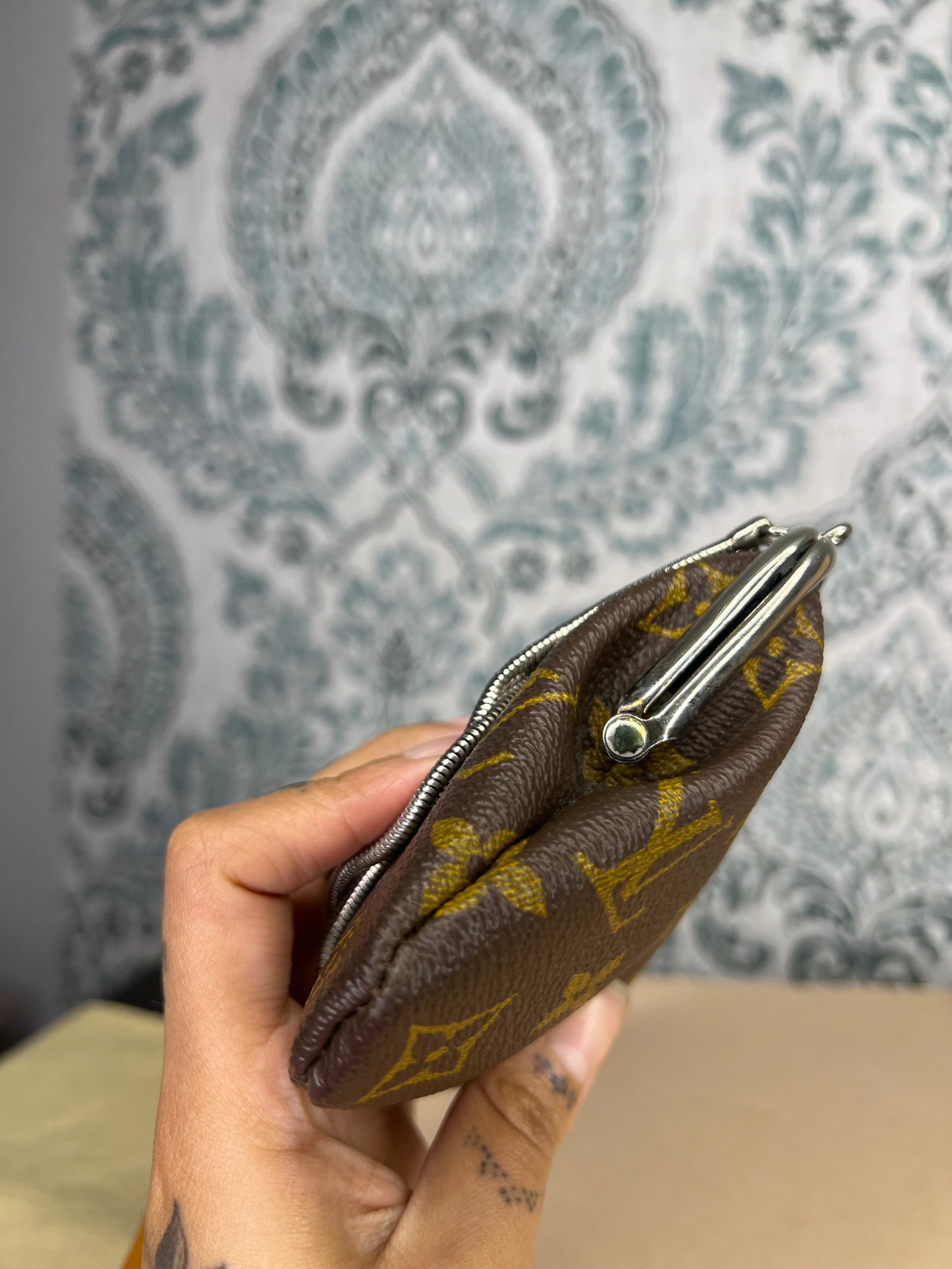 Louis Vuitton Kisslock Wristlet