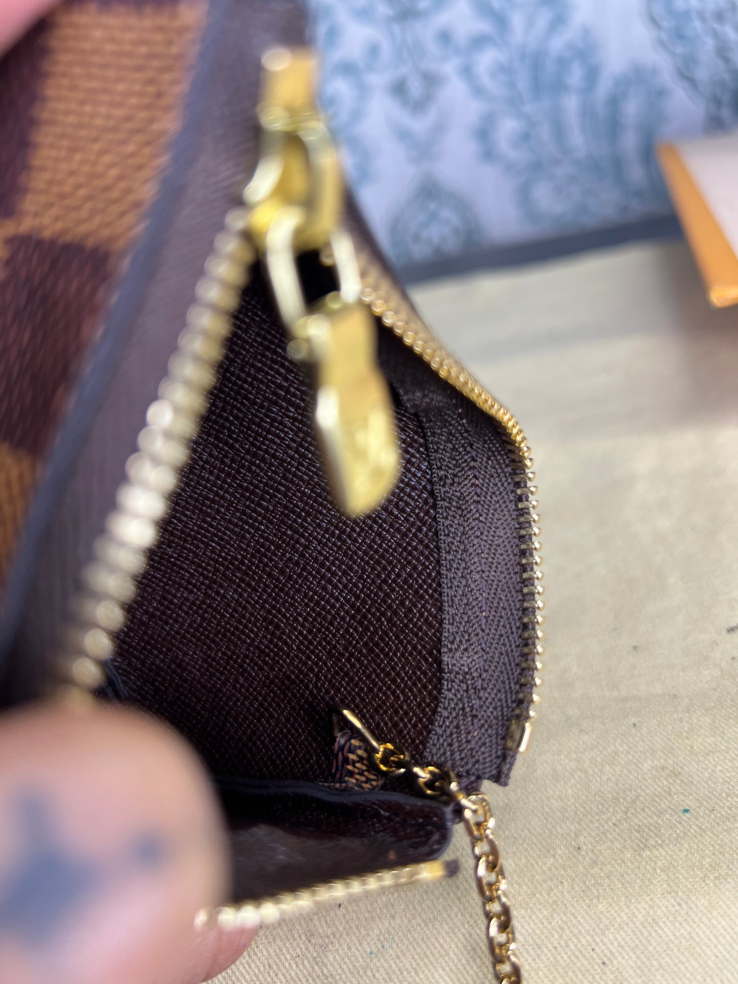 Louis Vuitton Damier Ebene Key Cles