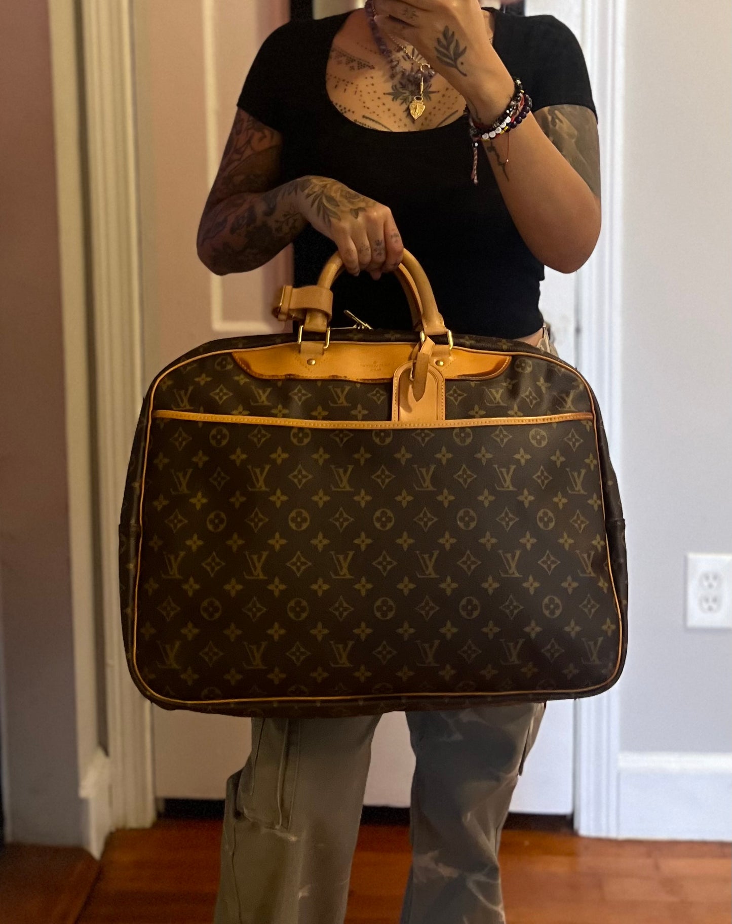 Louis Vuitton Alize 24