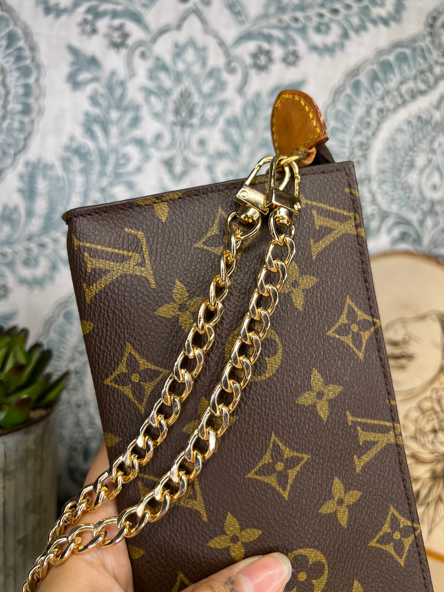 Louis Vuitton Bucket GM Pouch