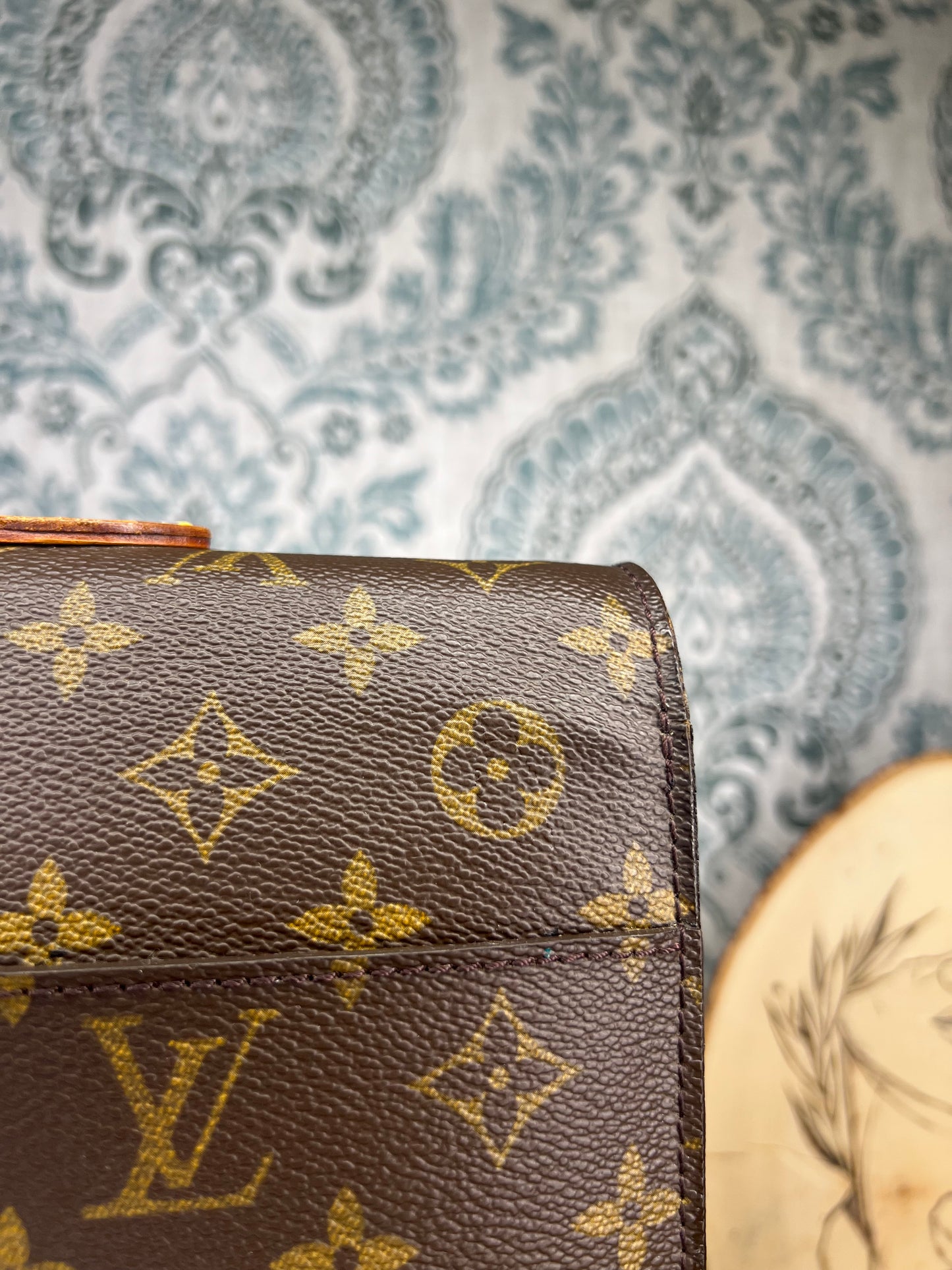Louis Vuitton Serviette Conseiller Briefcase