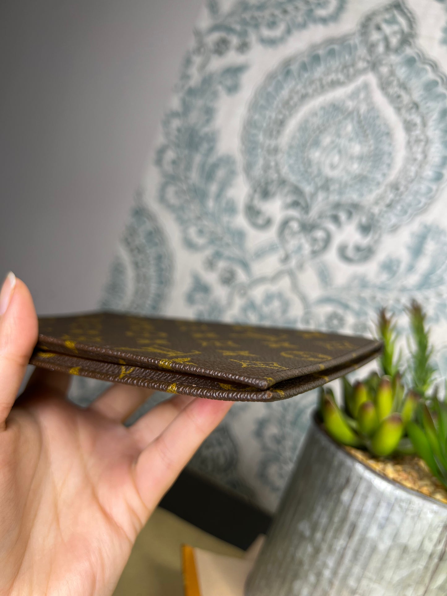 Louis Vuitton Saks Fifth Ave Agenda Cover