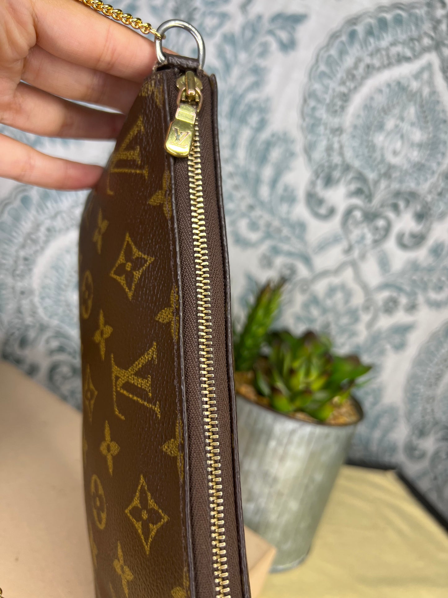 Pochette Accessories