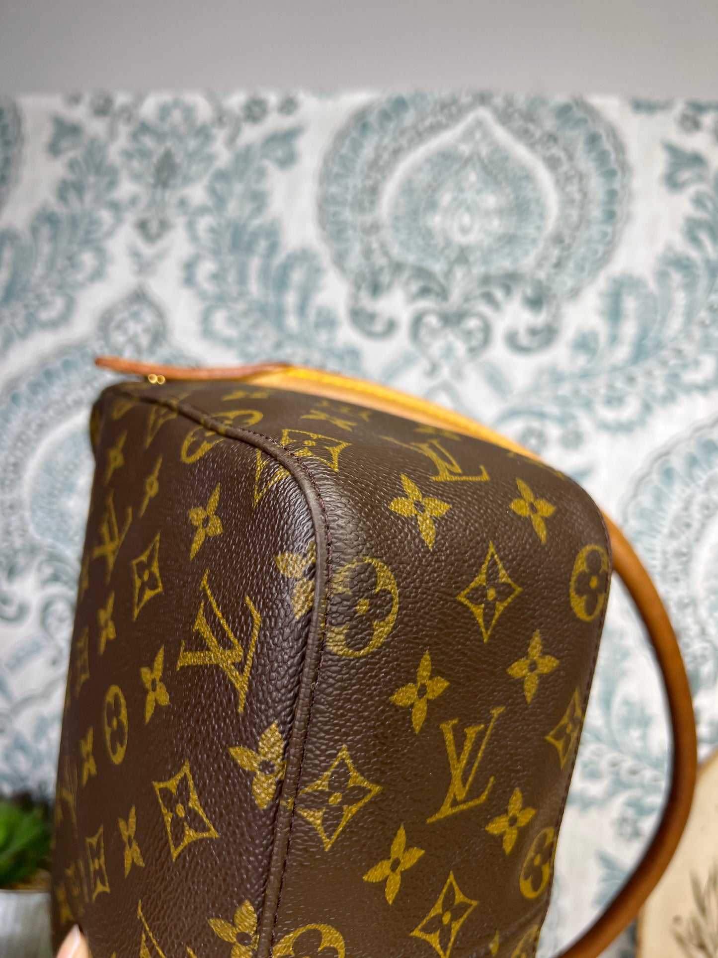 Louis Vuitton Looping MM